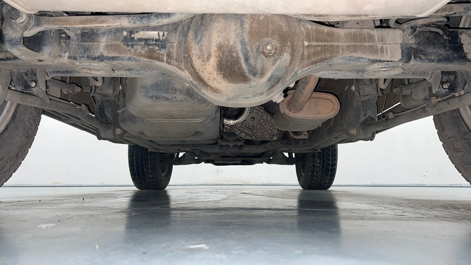 Used 2021 mahindra Thar LX Hard Top Petrol MT 4WD Petrol Manual extra REAR UNDERBODY VIEW (TAKEN FROM REAR)