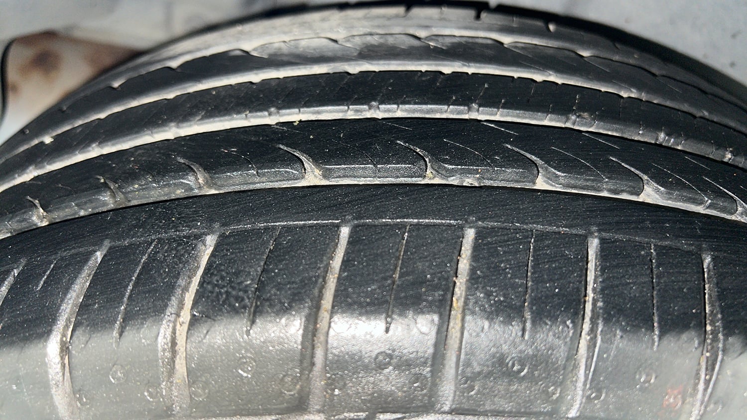 Used 2017 Maruti Suzuki Ciaz Alpha 1.4 MT Petrol Manual tyres RIGHT REAR TYRE TREAD VIEW