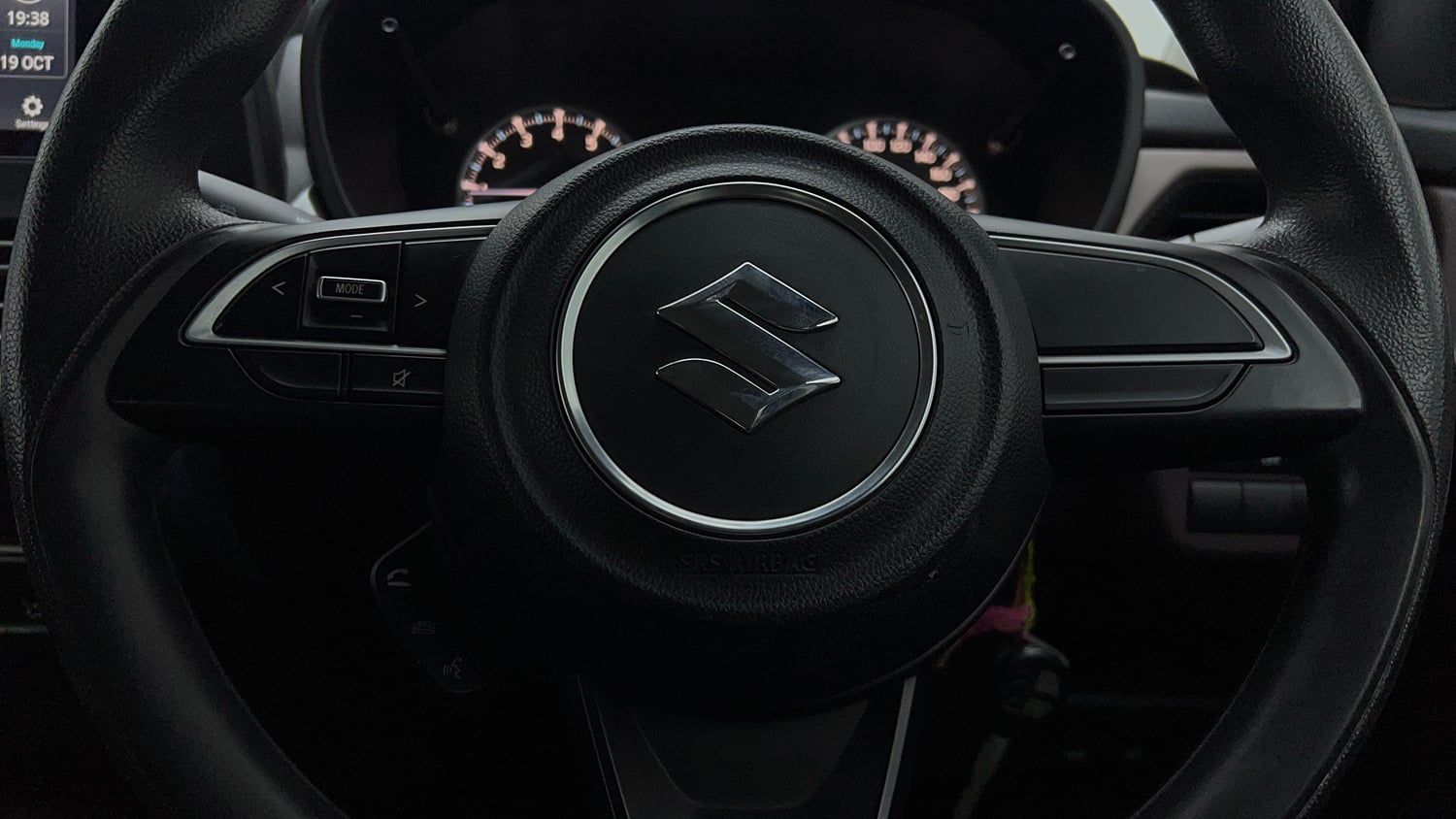 Used 2023 Maruti Suzuki Fronx Delta 1.2L MT Petrol Manual top_features Steering mounted controls