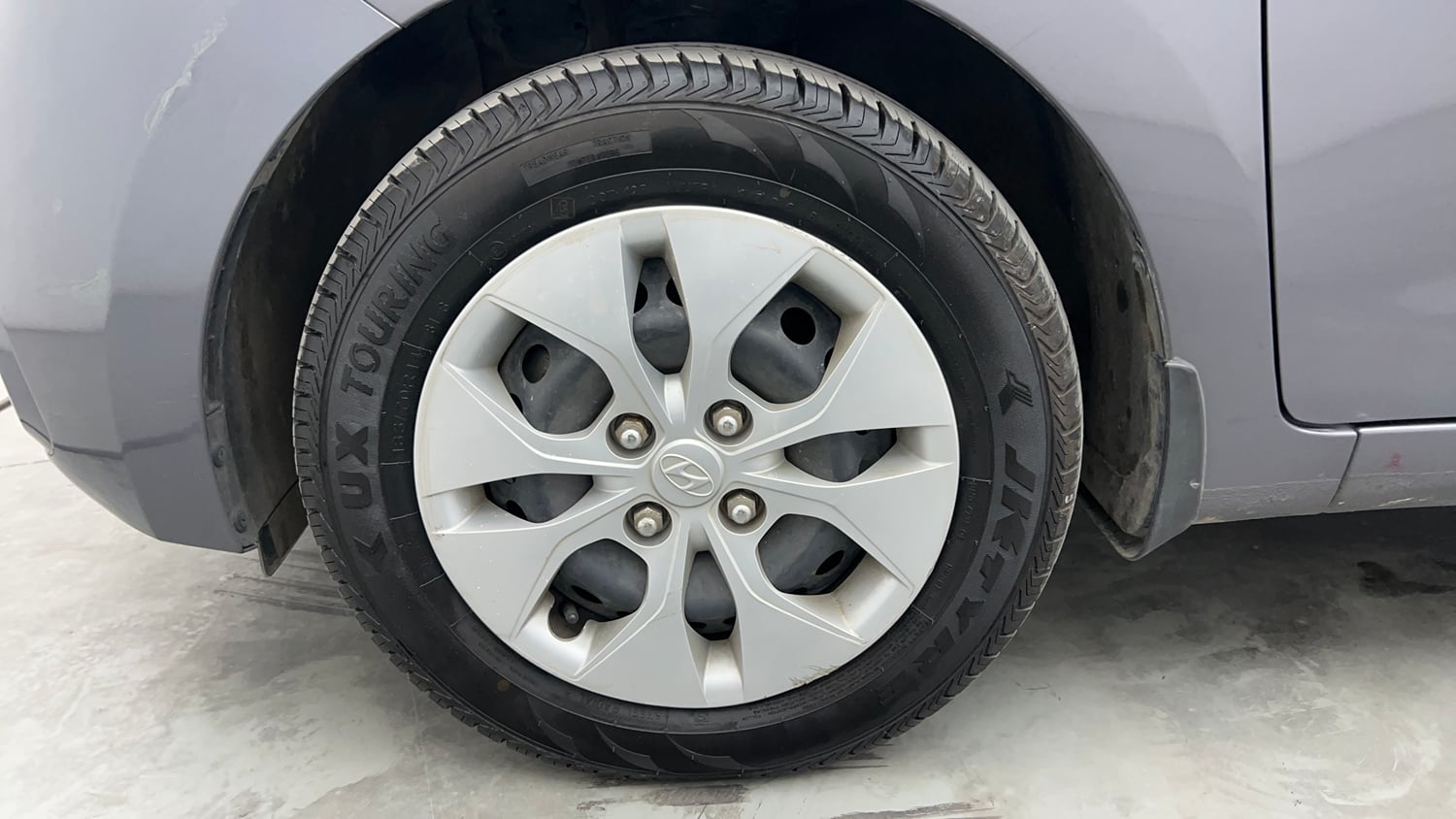Used 2019 Hyundai Xcent S Petrol Manual tyres LEFT FRONT TYRE RIM VIEW