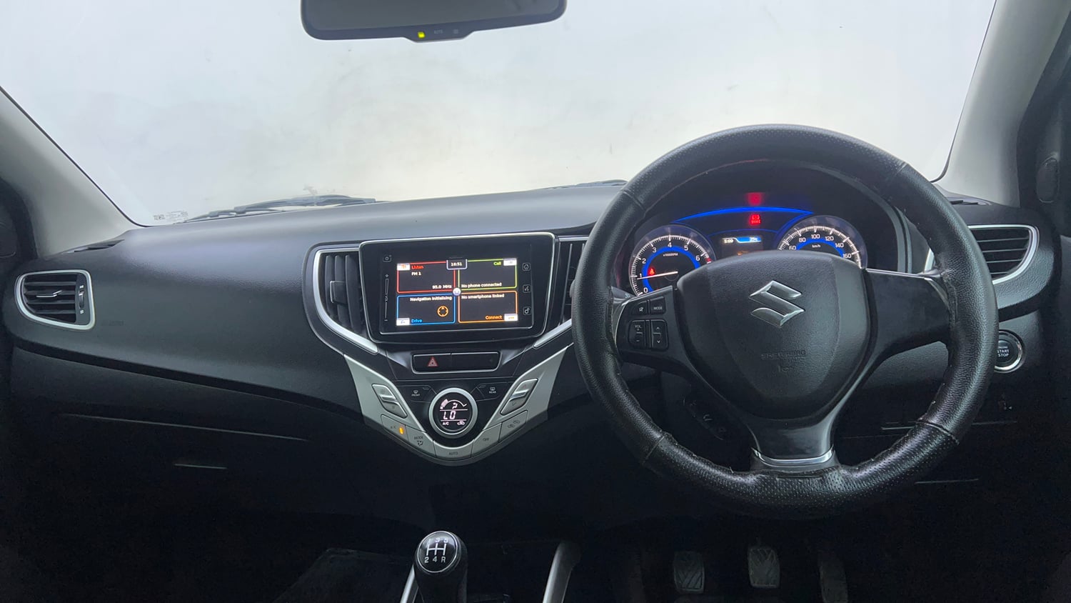 Used 2016 Maruti Suzuki Baleno Alpha 1.2 Petrol Manual interior DASHBOARD VIEW