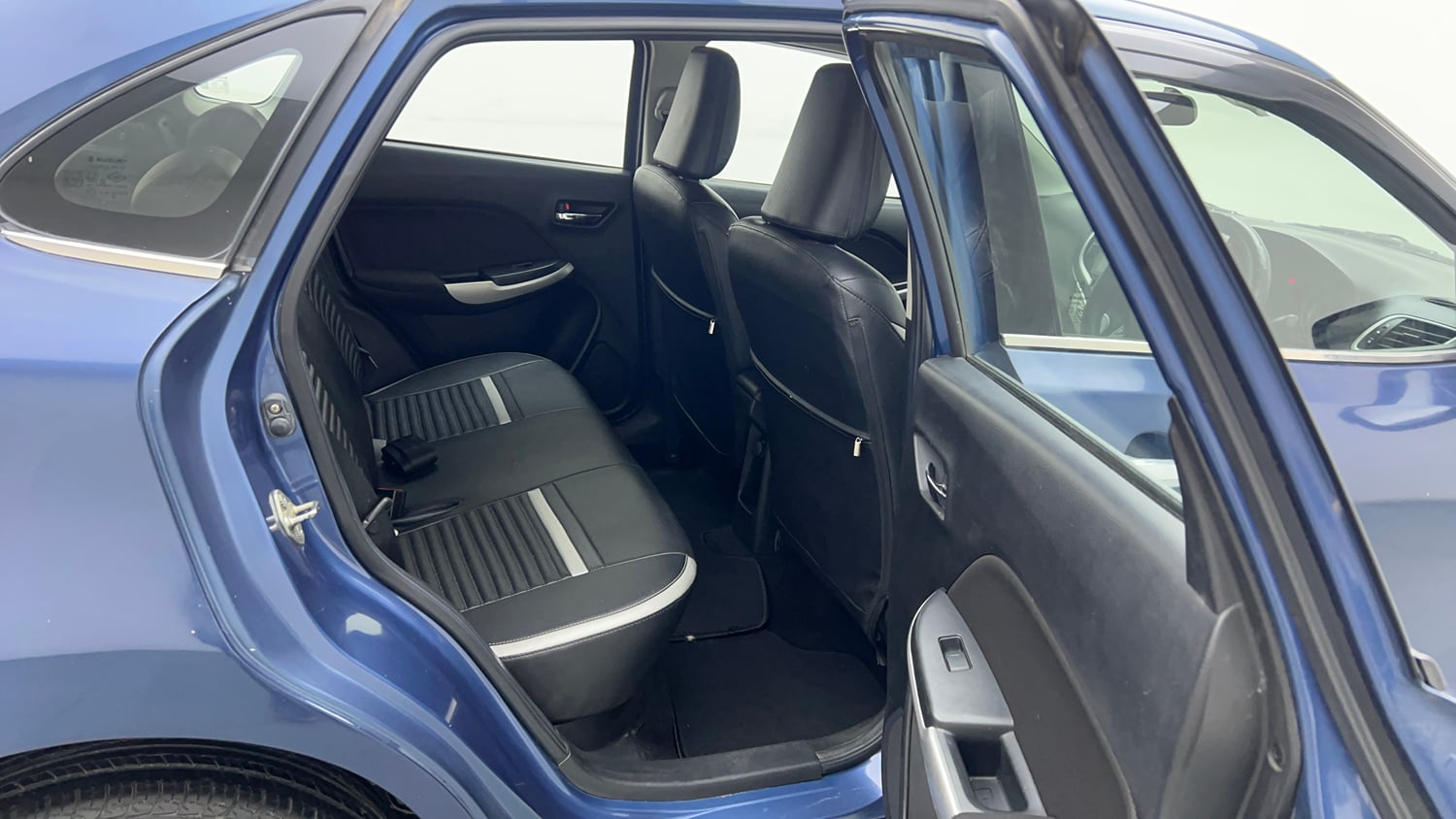 Used 2018 Maruti Suzuki Baleno Delta 1.2 Petrol Manual interior RIGHT SIDE REAR DOOR CABIN VIEW