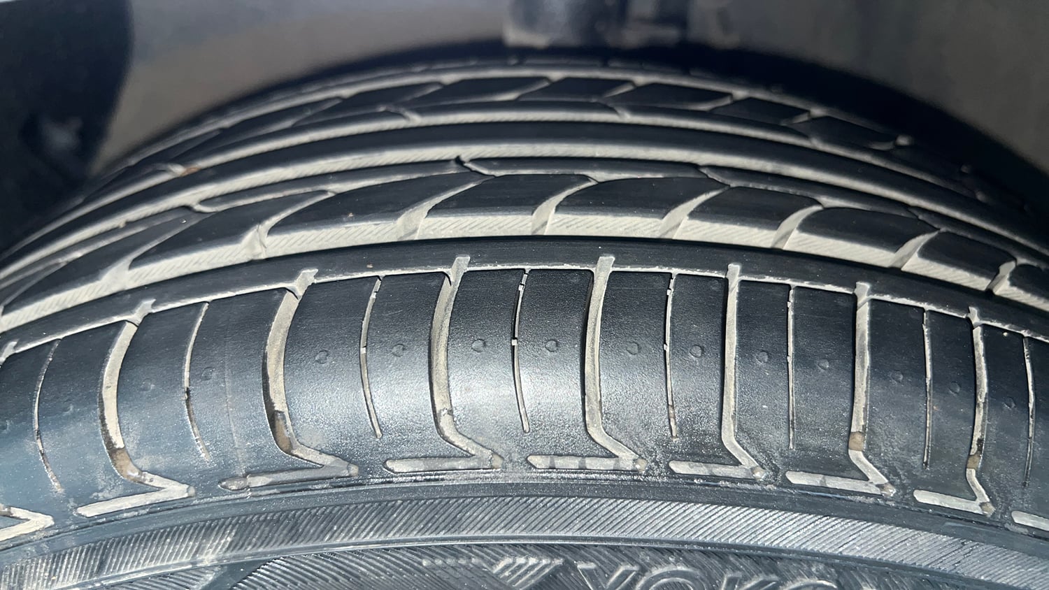 Used 2019 Hyundai Grand i10 Sportz 1.2 Kappa VTVT Petrol Manual tyres LEFT FRONT TYRE TREAD VIEW