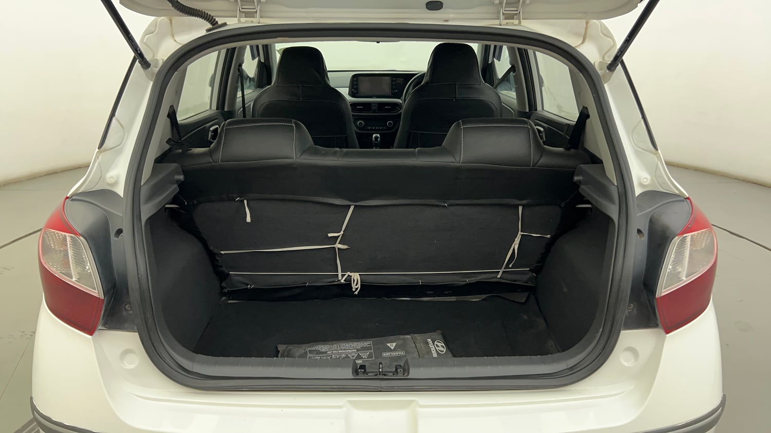 Used 2021 Hyundai Grand i10 Nios Sportz AMT 1.2 Kappa VTVT Petrol Automatic interior DICKY INSIDE VIEW
