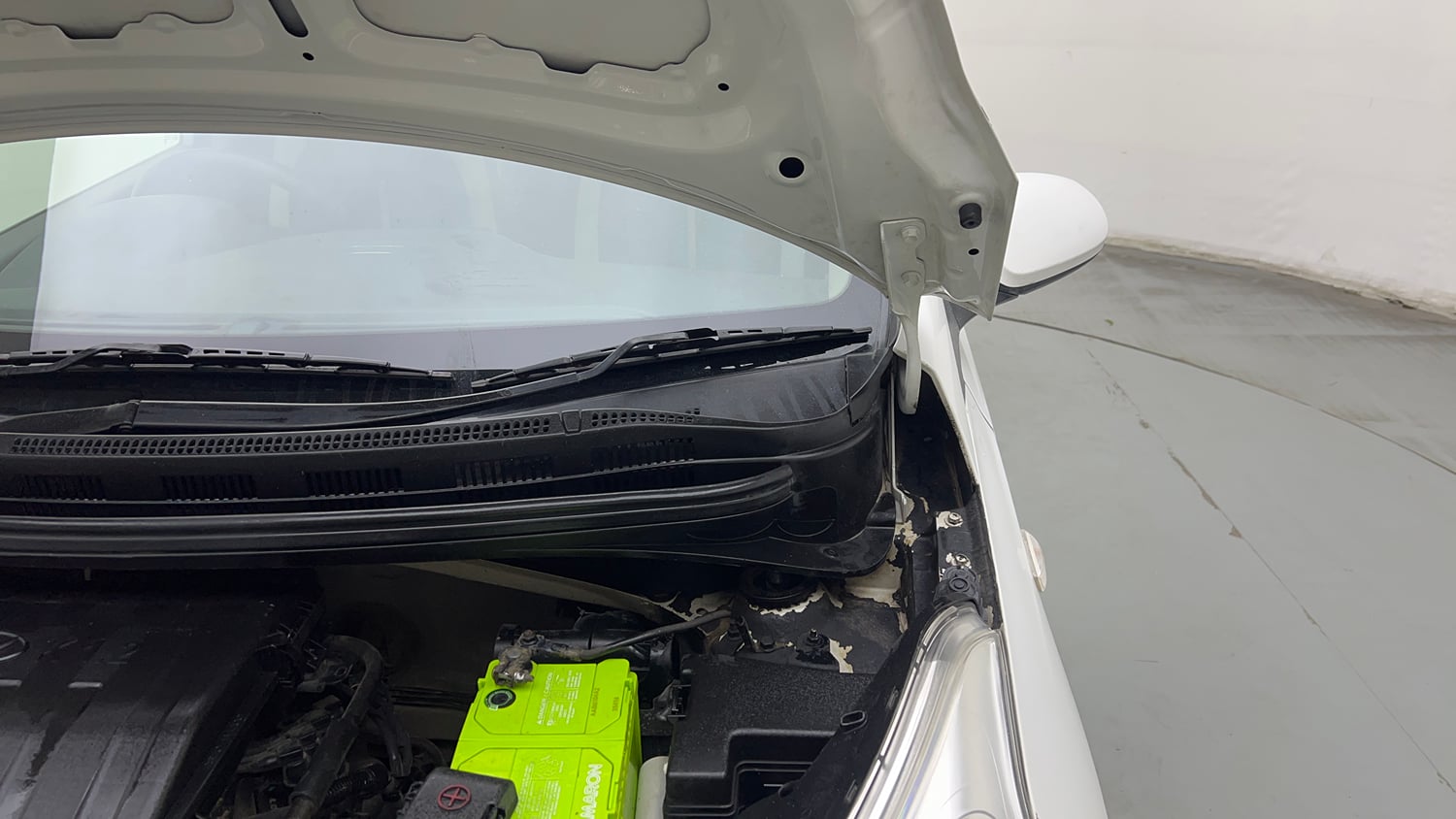 Used 2016 Hyundai Grand i10 Magna AT 1.2 Kappa VTVT Petrol Automatic engine ENGINE LEFT SIDE HINGE & APRON VIEW