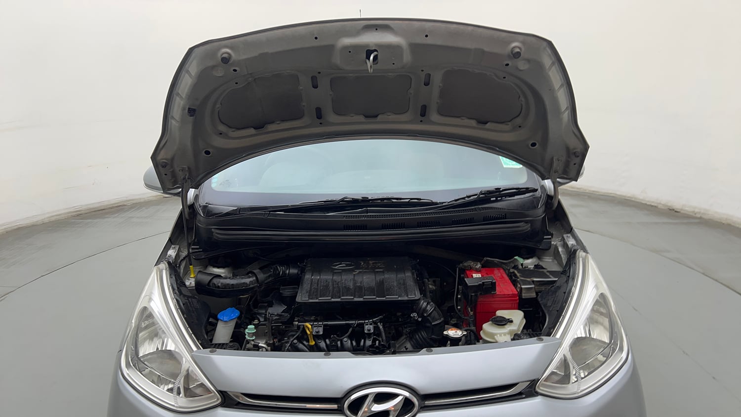 Used 2019 Hyundai Grand i10 Sportz 1.2 Kappa VTVT Petrol Manual engine ENGINE & BONNET OPEN FRONT VIEW