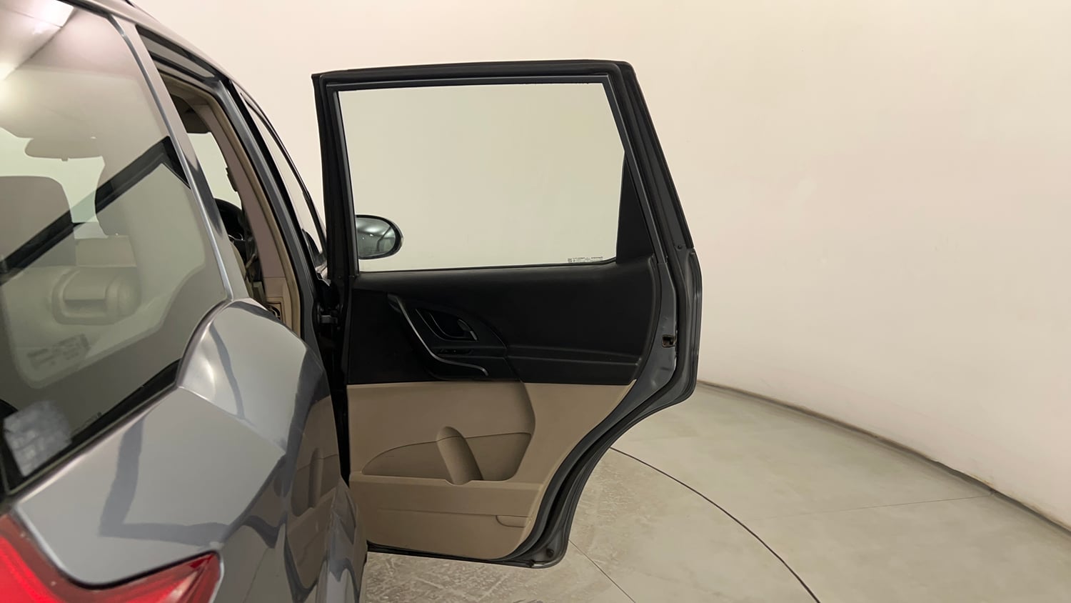 Used 2016 Mahindra XUV500 W4 Diesel Manual interior RIGHT REAR DOOR OPEN VIEW