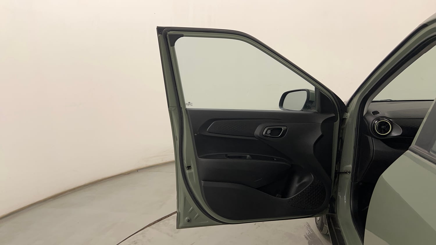 Used 2024 Hyundai Exter SX 1.2 CNG MT Cng Manual interior LEFT FRONT DOOR OPEN VIEW