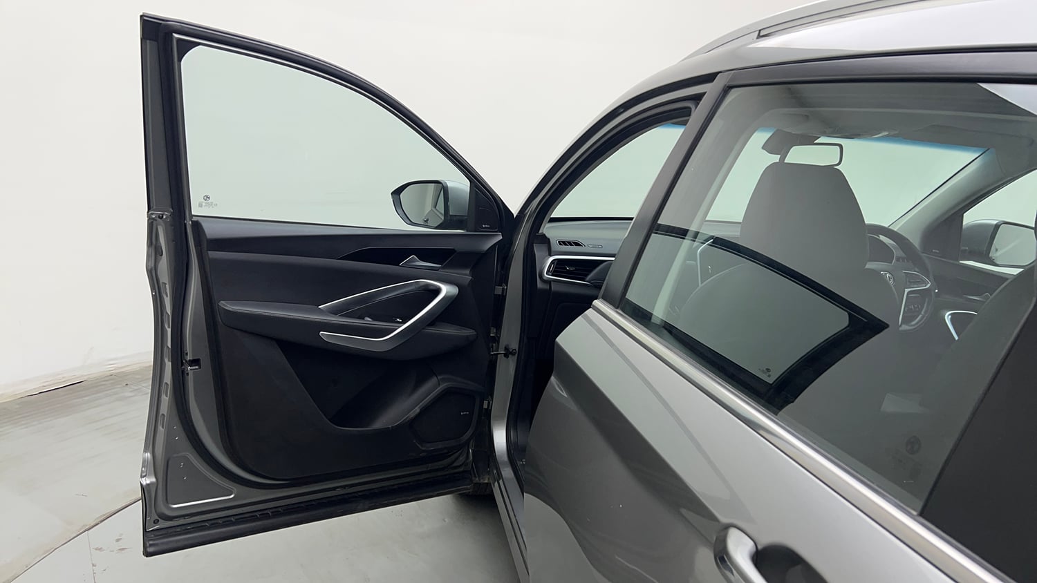 Used 2019 MG Motors Hector Sharp 1.5 DCT Petrol Petrol Automatic interior LEFT FRONT DOOR OPEN VIEW