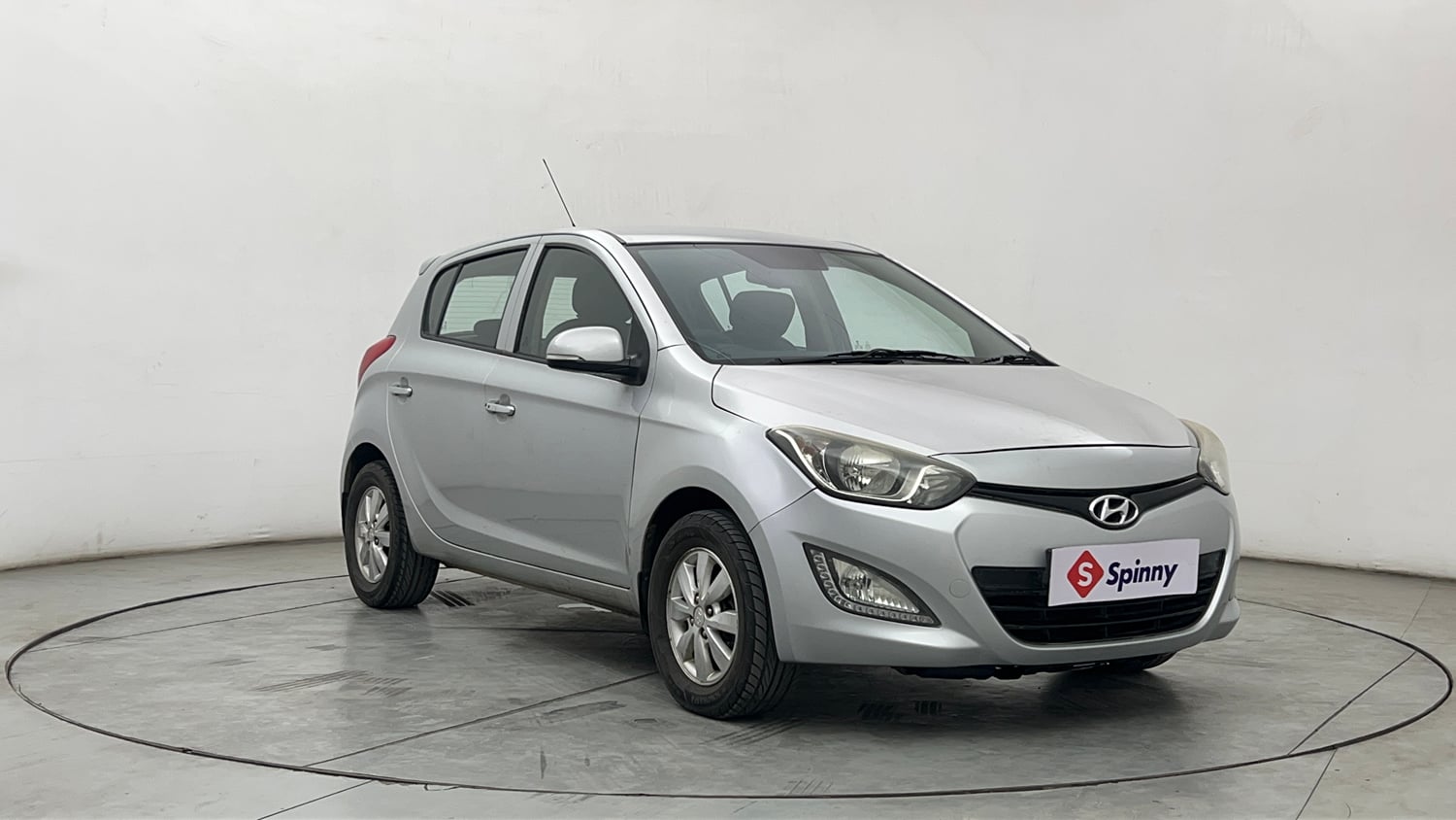 Used 2012 Hyundai i20 Asta 1.4 CRDI Diesel Manual exterior RIGHT FRONT CORNER VIEW