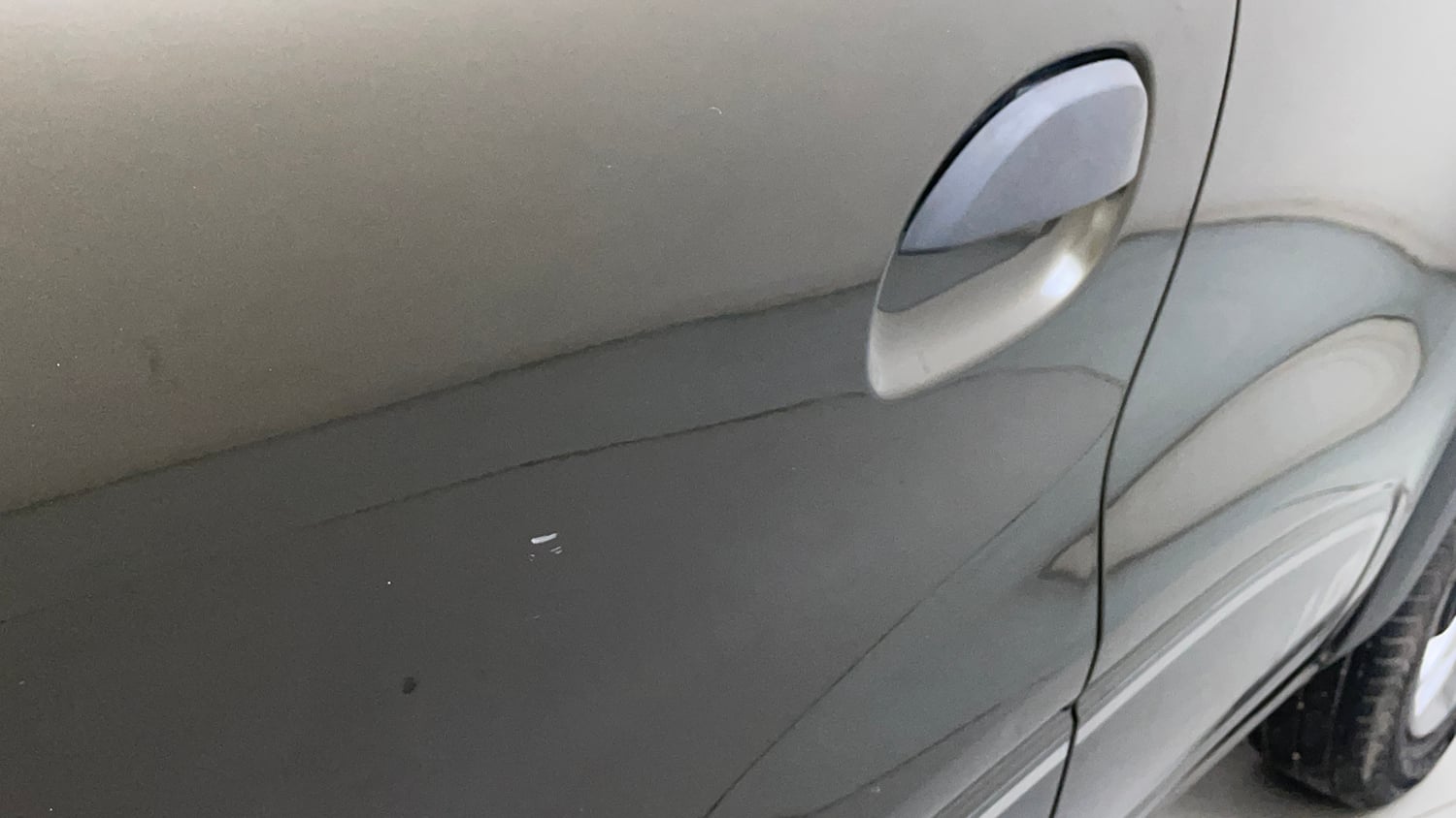 Used 2019 Renault Kwid 1.0 RXT AMT Opt Petrol Automatic dents MINOR SCRATCH