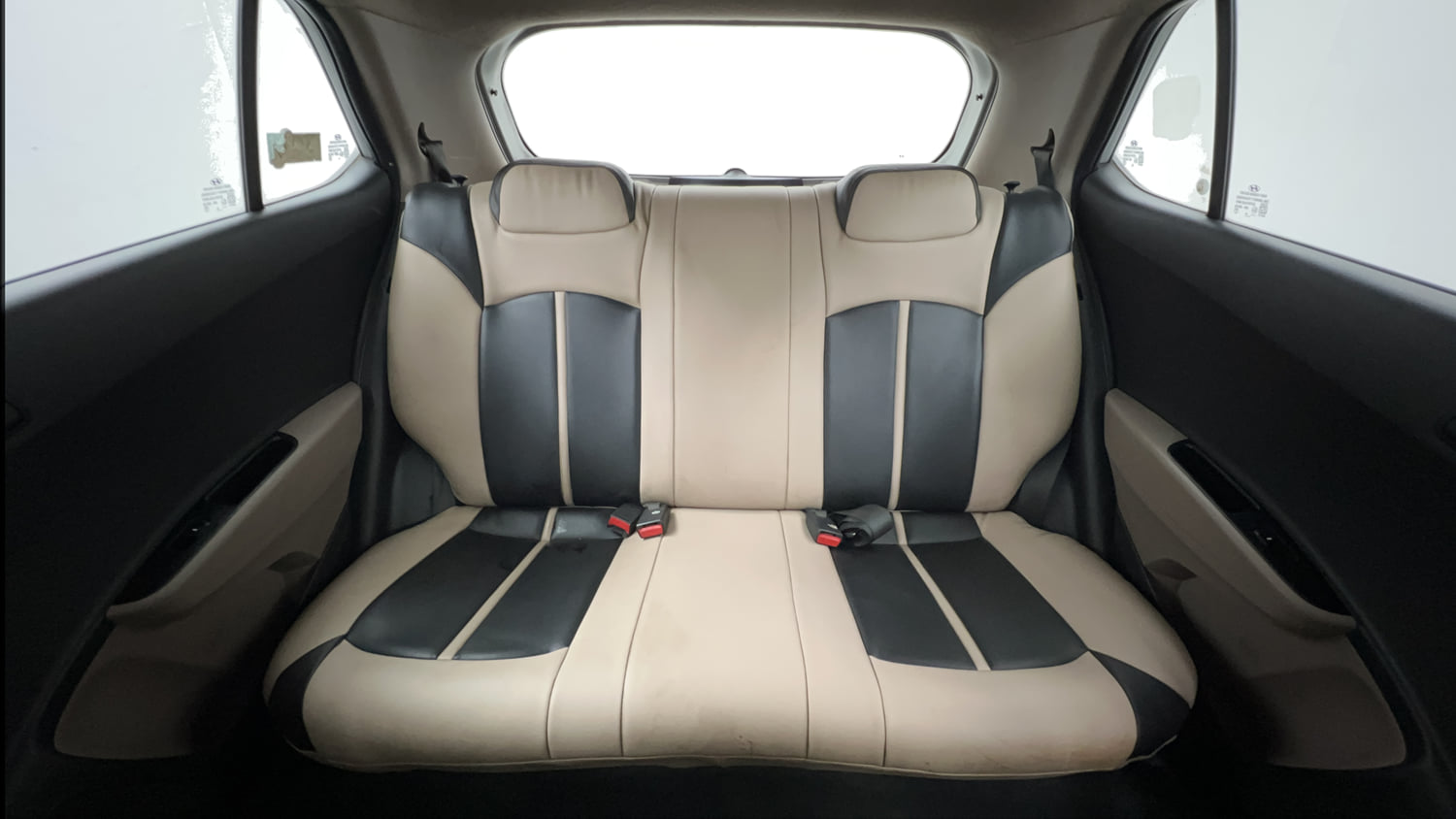 Used 2015 Hyundai Grand i10 Magna 1.2 Kappa VTVT Petrol Manual interior REAR SEAT CONDITION VIEW