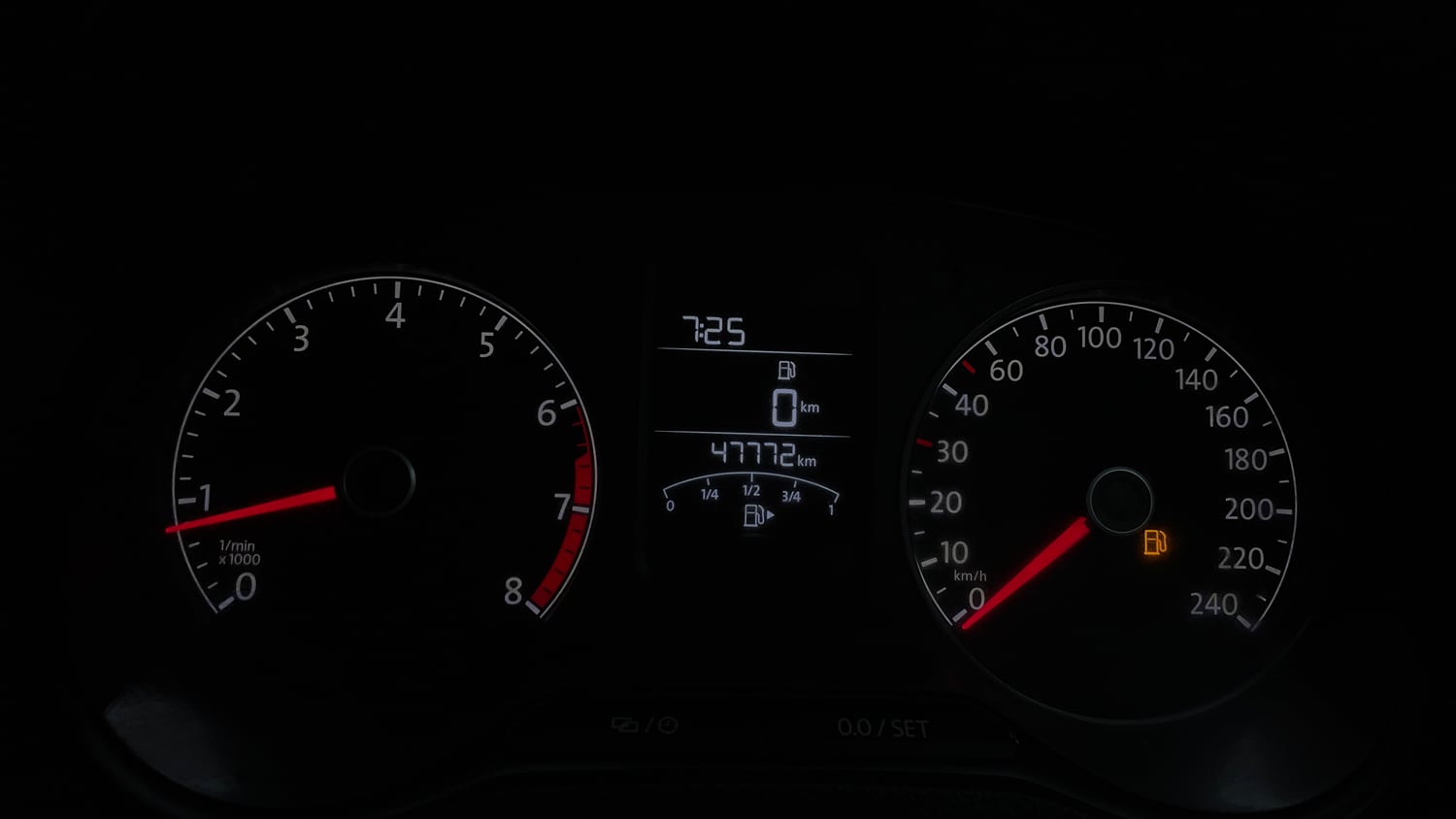 Used 2019 Volkswagen Ameo Comfortline 1.0L (P) Petrol Manual interior CLUSTERMETER VIEW