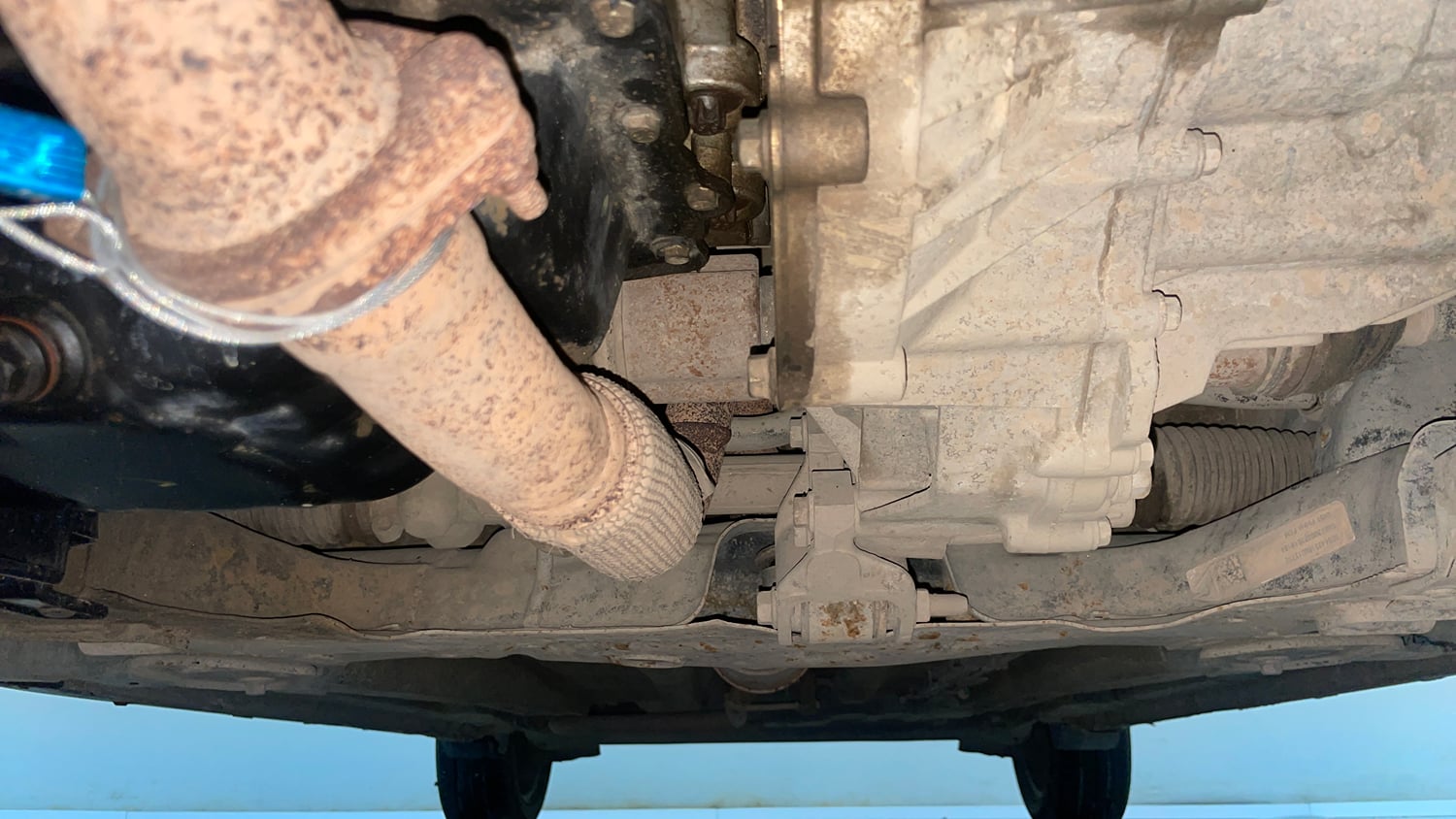 Used 2022 Tata Altroz XM Plus Petrol Petrol Manual extra FRONT LEFT UNDERBODY VIEW