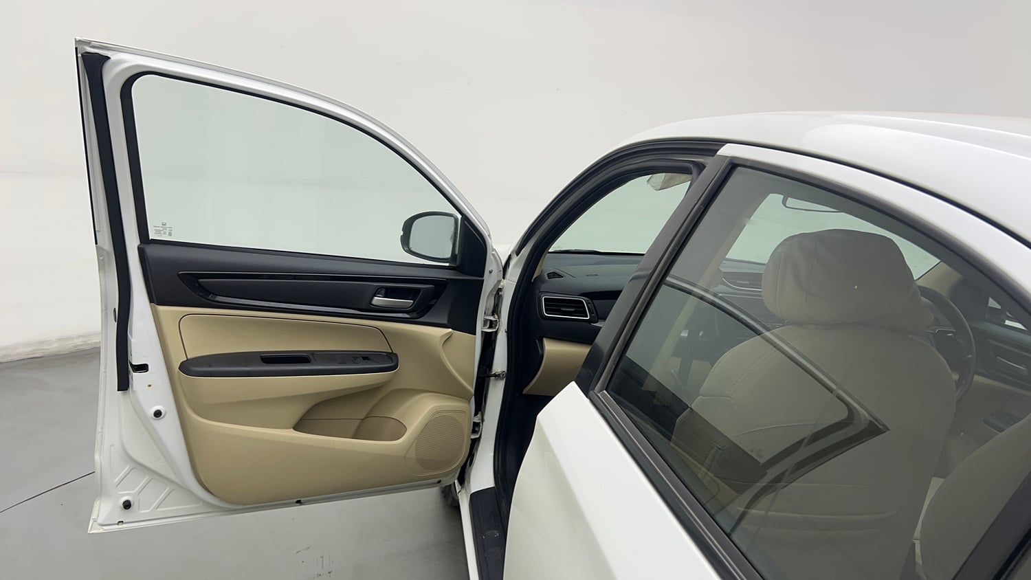 Used 2019 Honda Amaze 1.2 V MT Petrol Petrol Manual interior LEFT FRONT DOOR OPEN VIEW