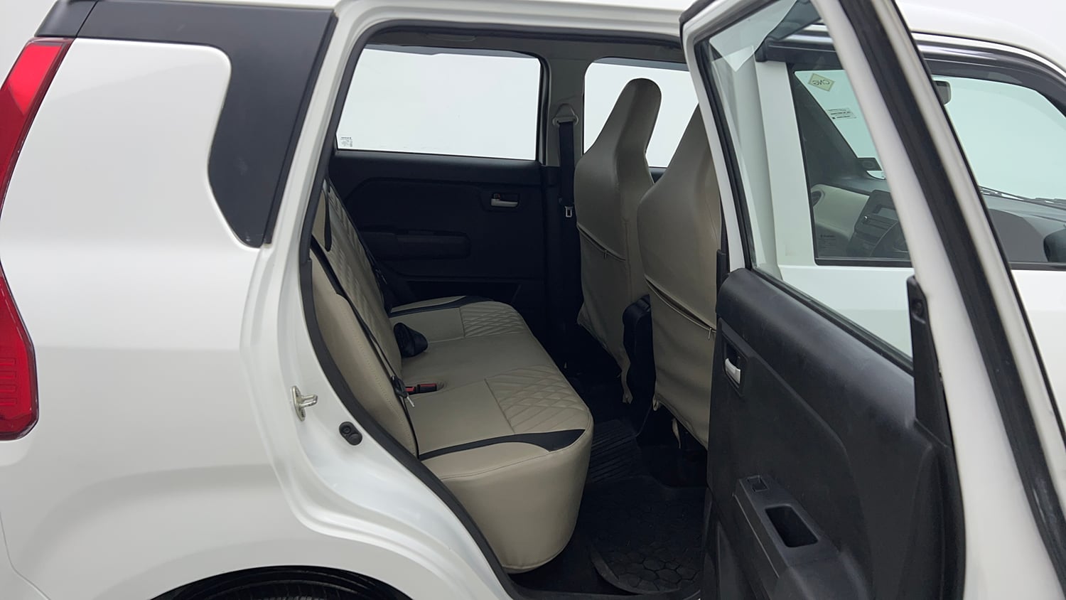 Used 2024 Maruti Suzuki Wagon R VXI 1.0 CNG Cng Manual interior RIGHT SIDE REAR DOOR CABIN VIEW