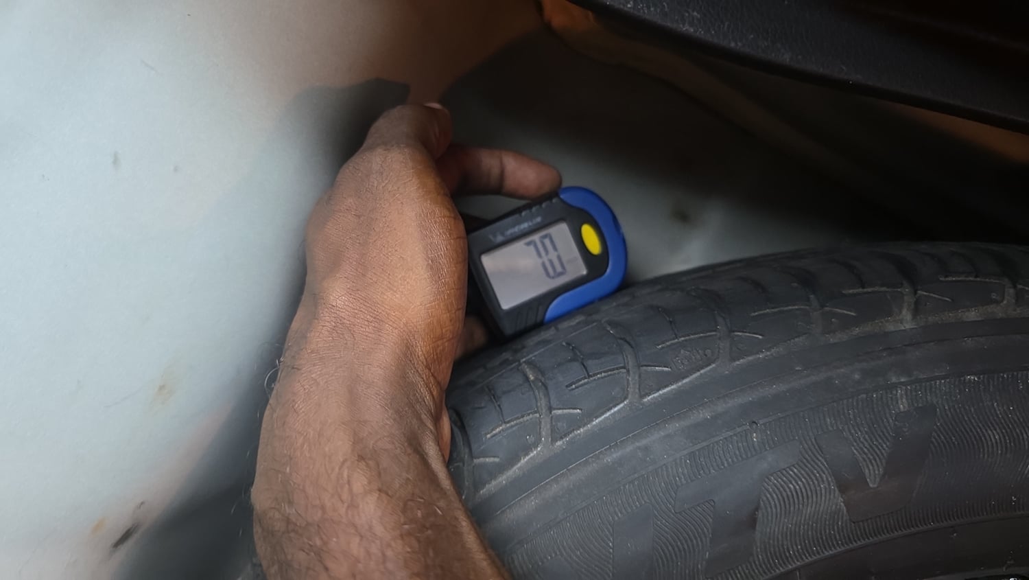 Used 2019 Hyundai Elite i20 Asta 1.2 (O) Petrol Manual tyres SPARE TYRE VIEW