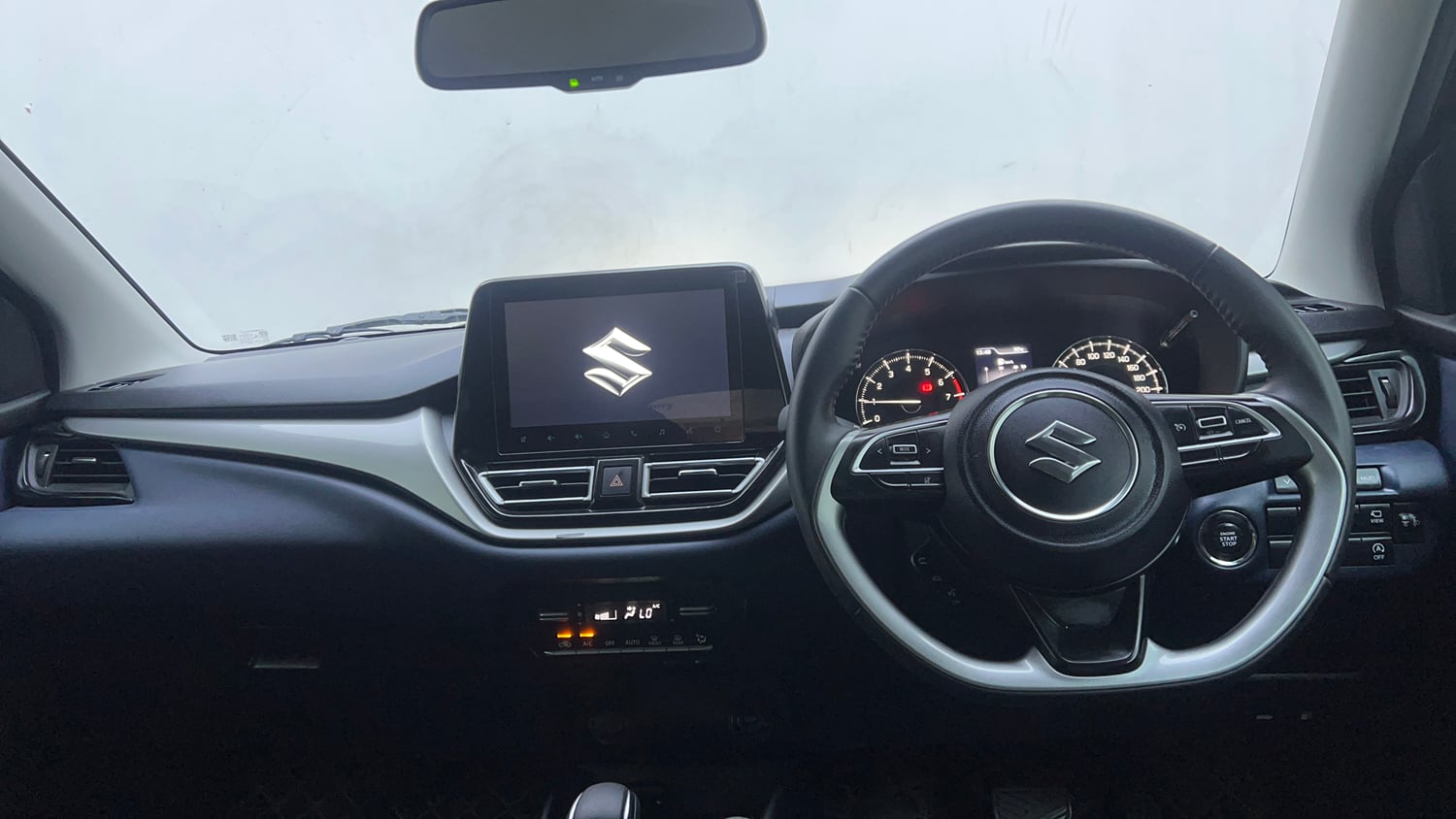 Used 2024 Maruti Suzuki Baleno Alpha AGS Petrol Automatic interior DASHBOARD VIEW