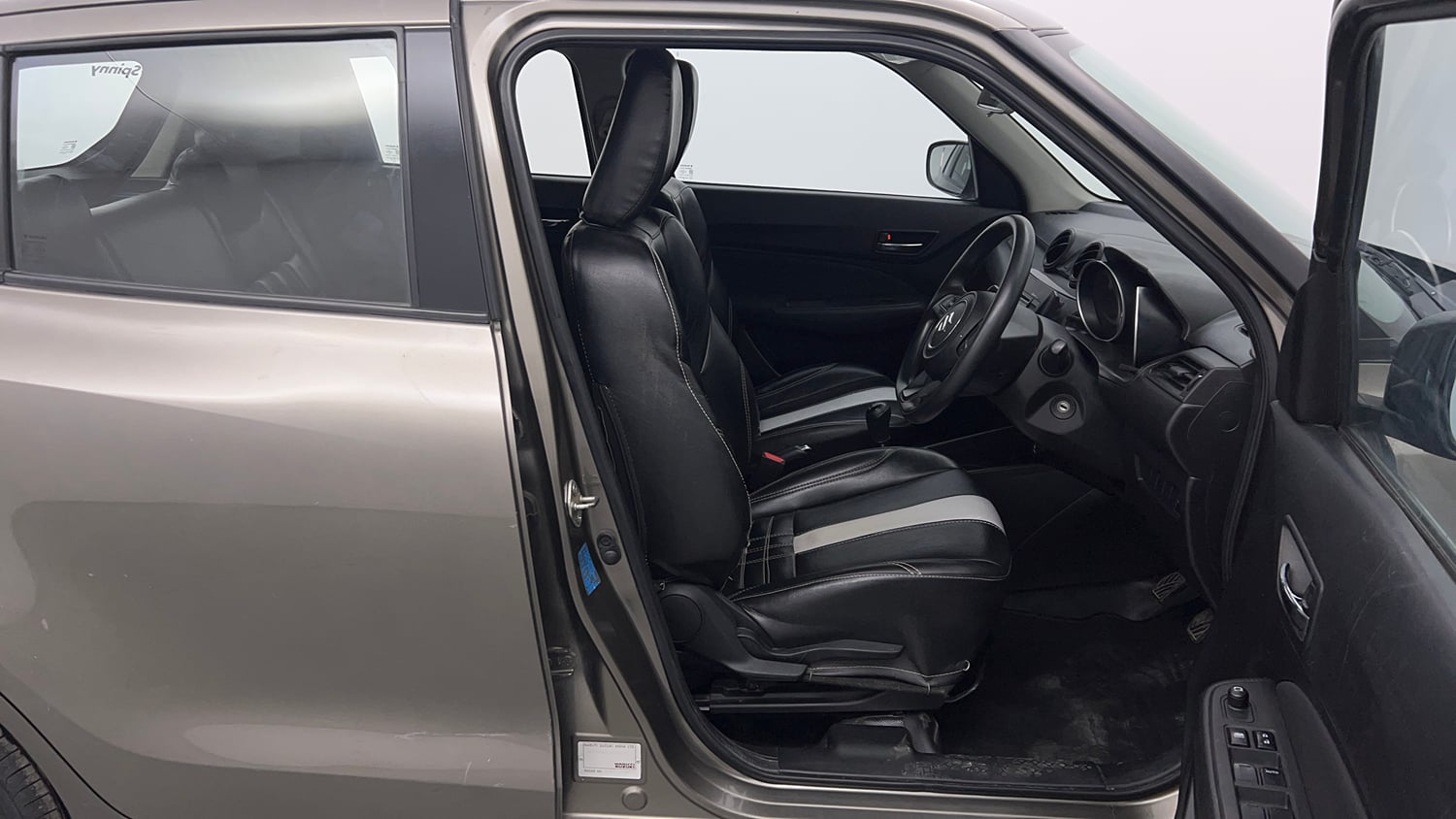 Used 2020 Maruti Suzuki Swift VXi Petrol Manual interior RIGHT SIDE FRONT DOOR CABIN VIEW