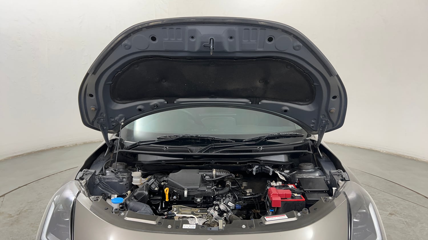 Used 2025 Maruti Suzuki Swift ZXi Plus Petrol Manual engine ENGINE & BONNET OPEN FRONT VIEW