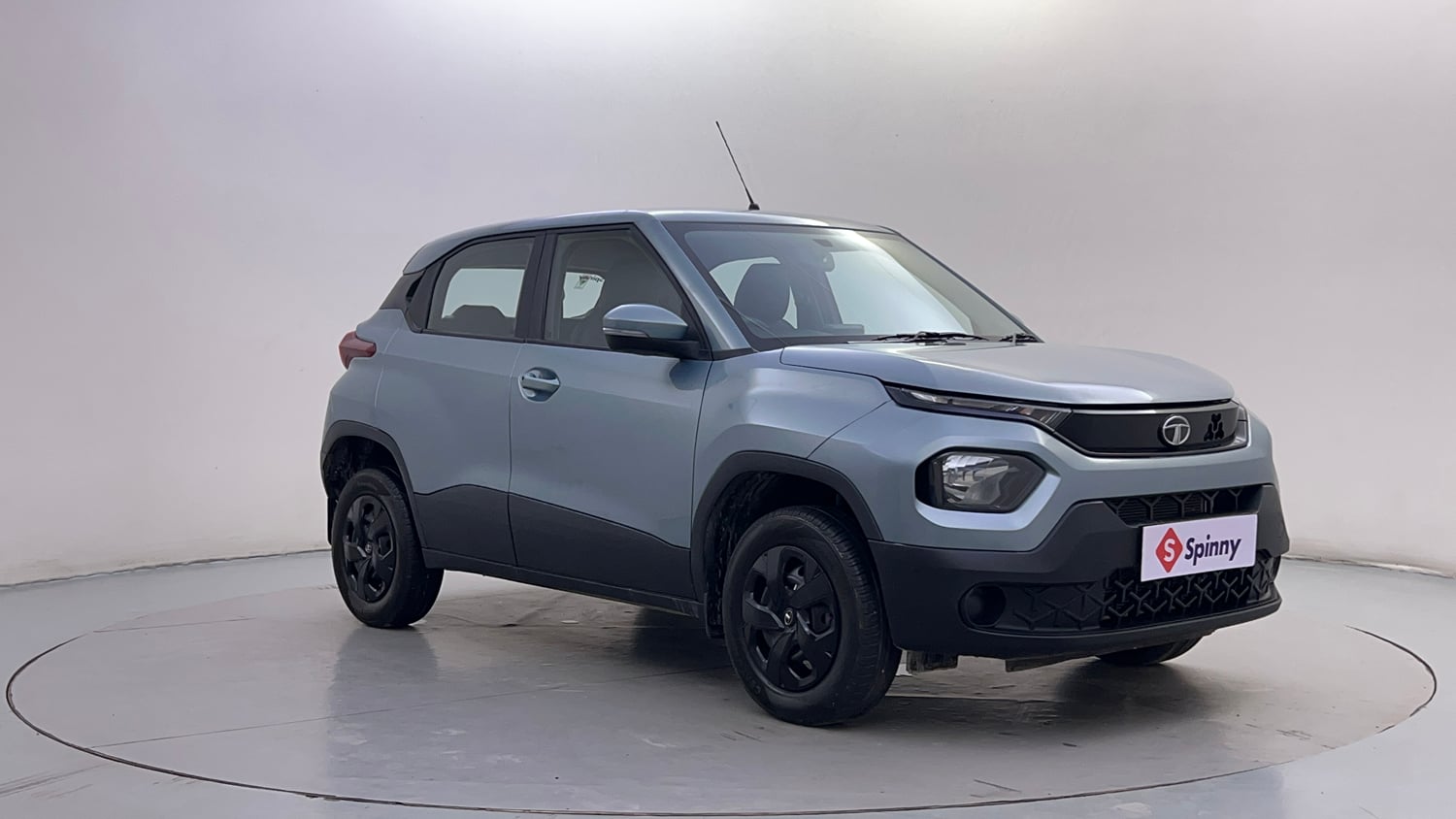 Used 2023 Tata Punch Adventure Rhythm Pack MT Petrol Manual exterior RIGHT FRONT CORNER VIEW