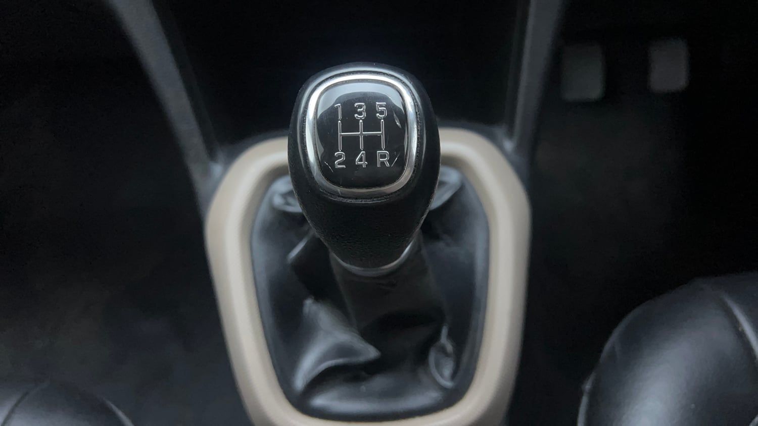 Used 2016 Hyundai Grand i10 Sportz 1.2 Kappa VTVT Petrol Manual interior GEAR  KNOB VIEW