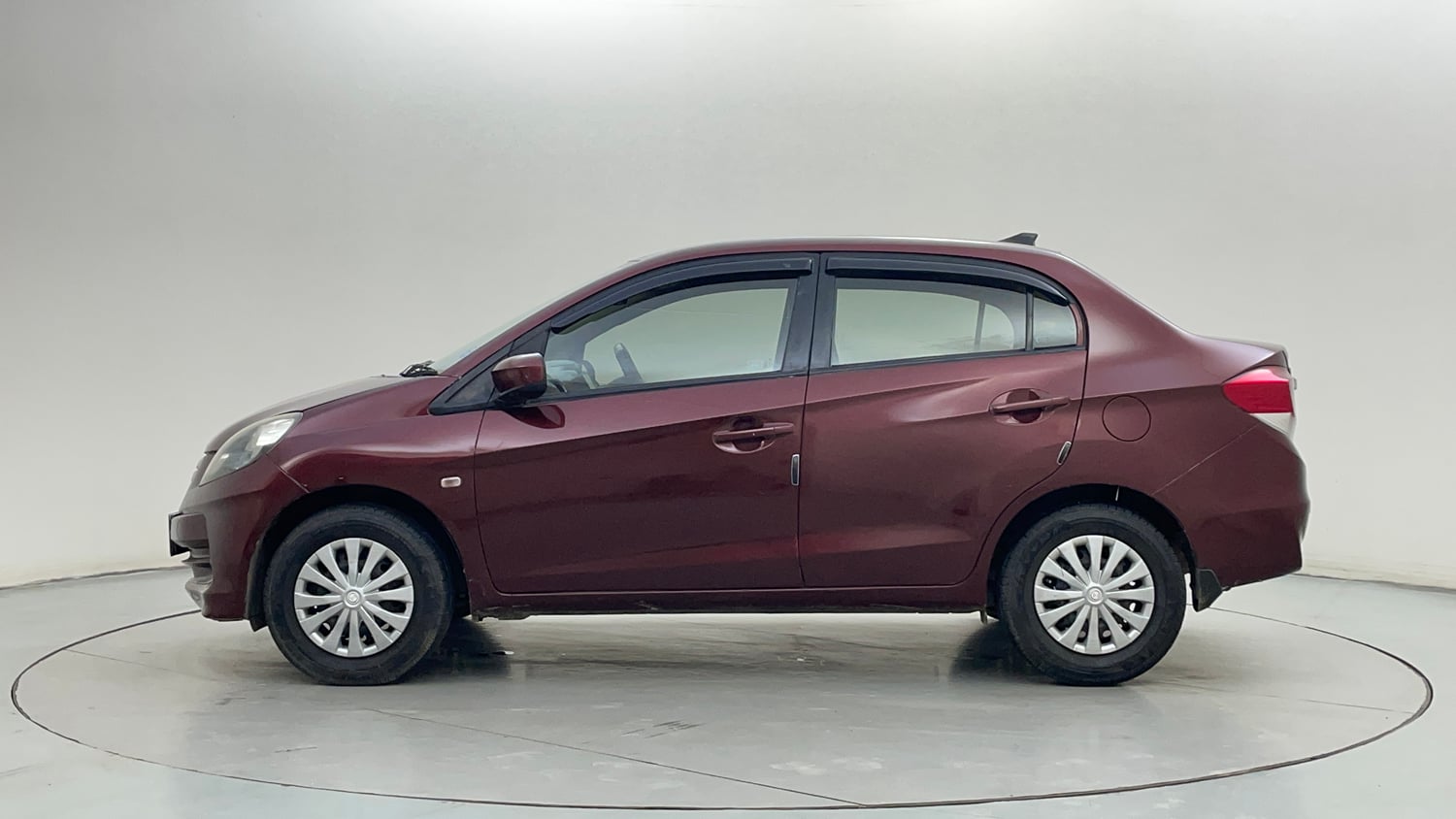 Used 2013 Honda Amaze 1.5 S i-DTEC Diesel Manual exterior LEFT SIDE VIEW
