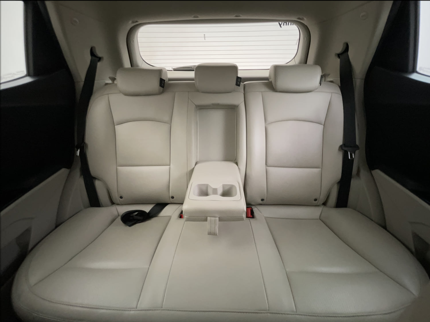 Used 2022 Mahindra XUV 300 W8 (O) 1.5 Diesel AMT Diesel Automatic interior REAR SEAT CONDITION VIEW