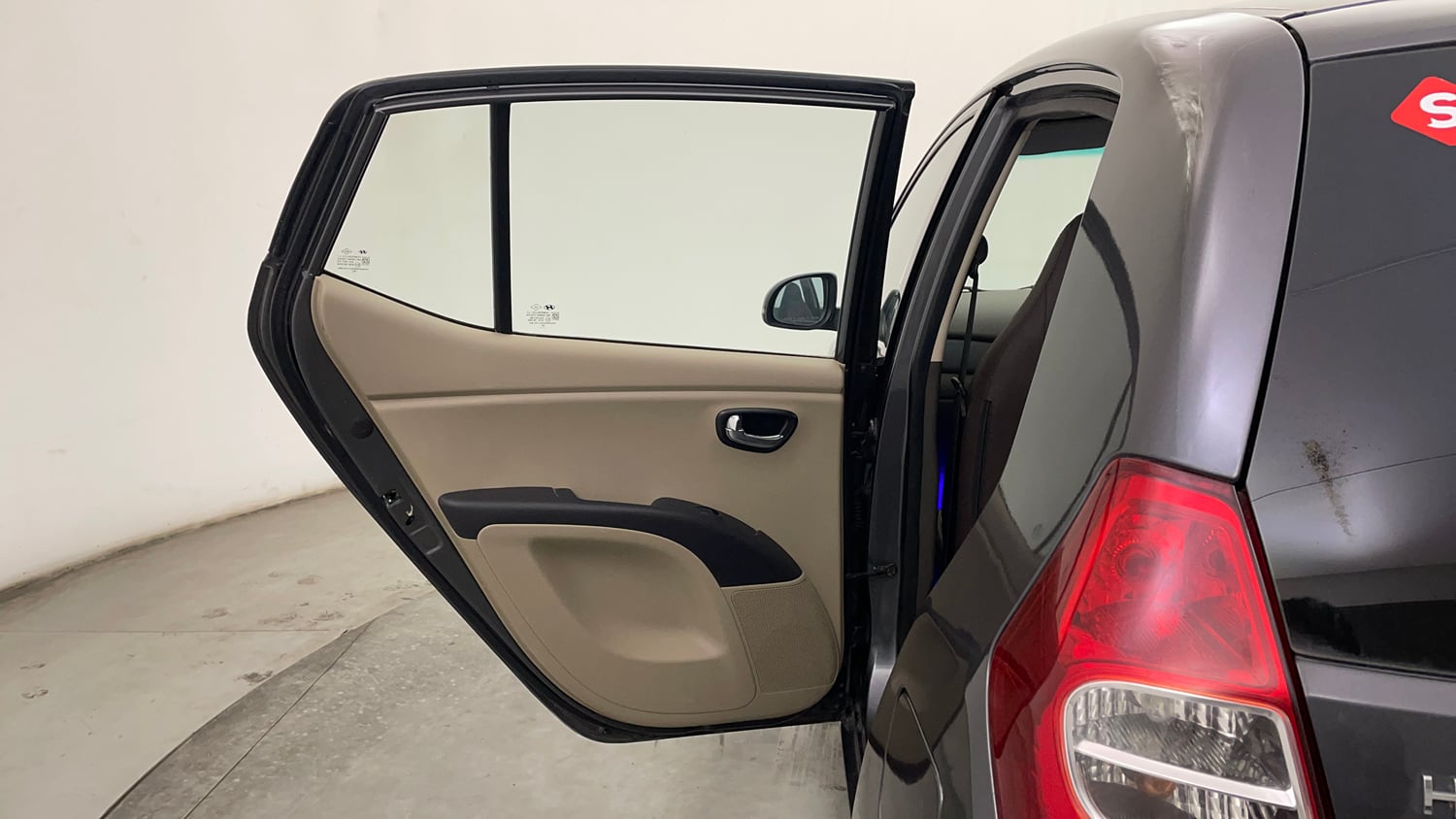Used 2012 Hyundai i10 Magna 1.2 Kappa2 Petrol Manual interior LEFT REAR DOOR OPEN VIEW