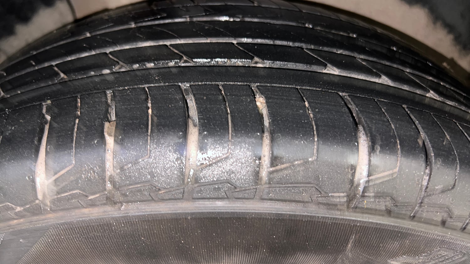 Used 2023 Hyundai Creta SX 1.5 Petrol Petrol Manual tyres RIGHT REAR TYRE TREAD VIEW