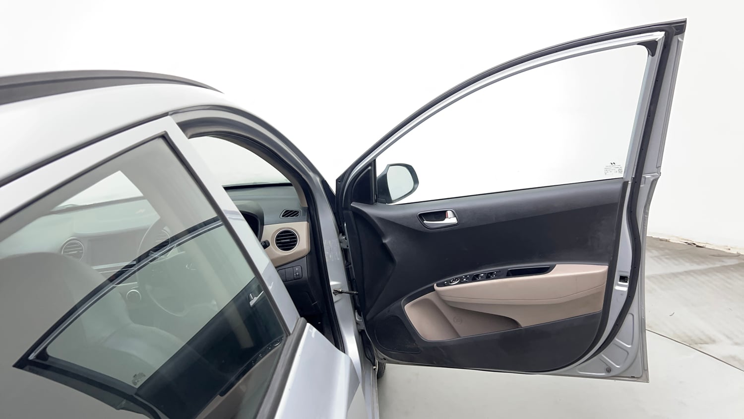Used 2019 Hyundai Grand i10 Sportz 1.2 Kappa VTVT Petrol Manual interior RIGHT FRONT DOOR OPEN VIEW