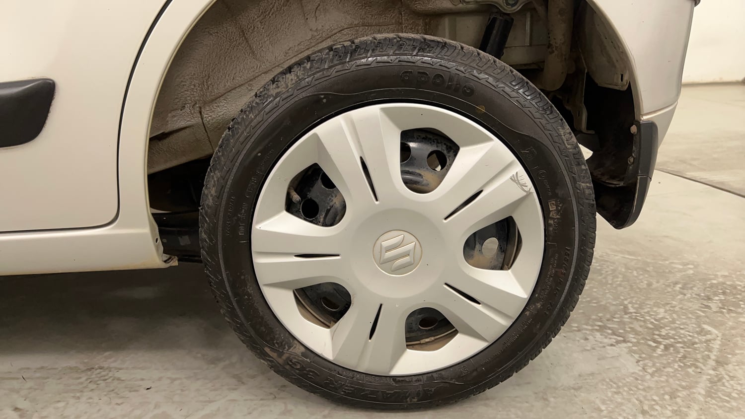 Used 2018 Maruti Suzuki Wagon R VXI Petrol Manual tyres LEFT REAR TYRE RIM VIEW