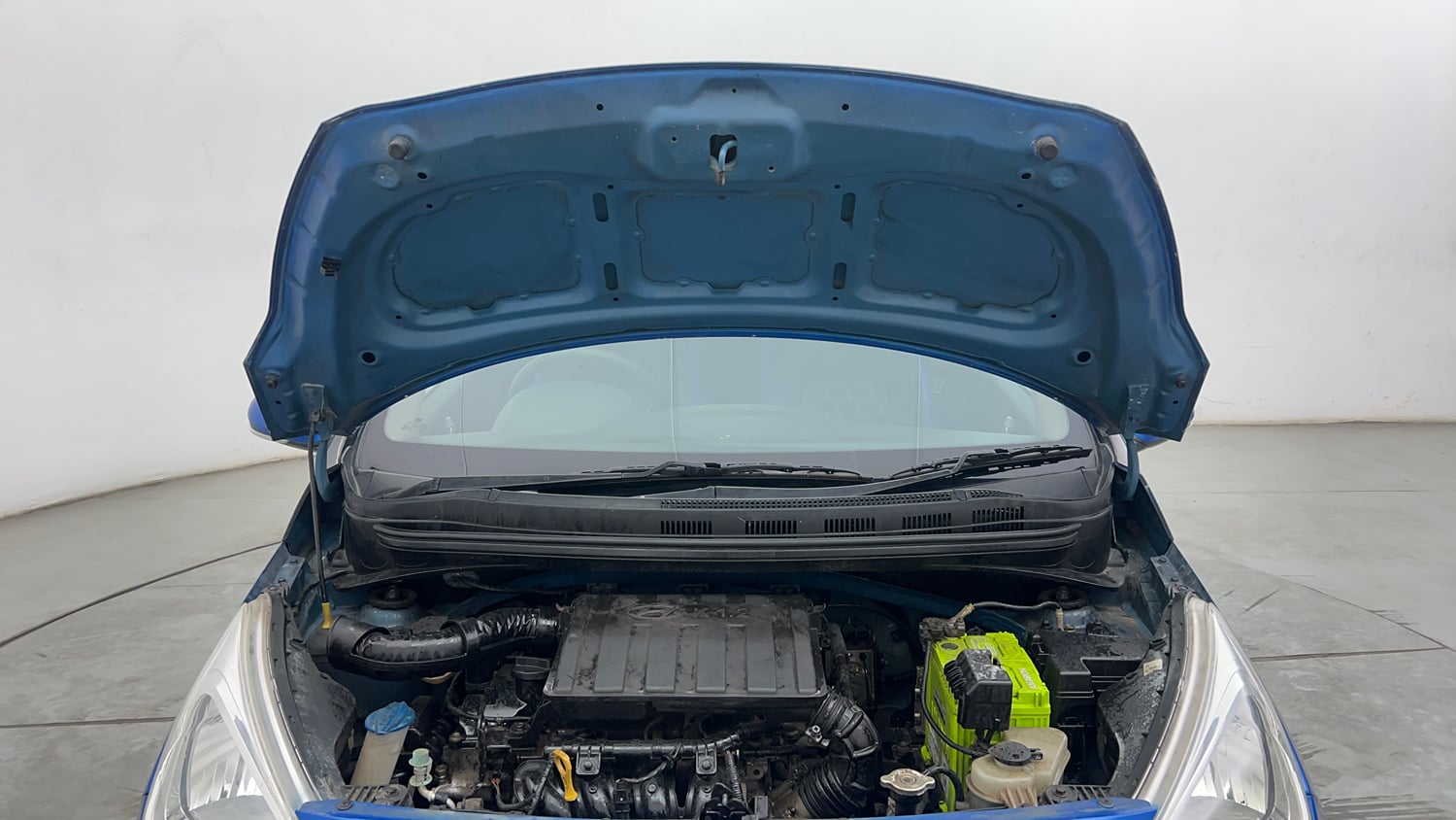 Used 2018 Hyundai Grand i10 Sportz 1.2 Kappa VTVT Dual Tone Petrol Manual engine ENGINE & BONNET OPEN FRONT VIEW