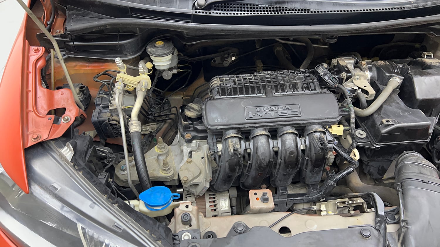 Used 2015 Honda Jazz V Petrol Petrol Manual engine ENGINE RIGHT SIDE VIEW