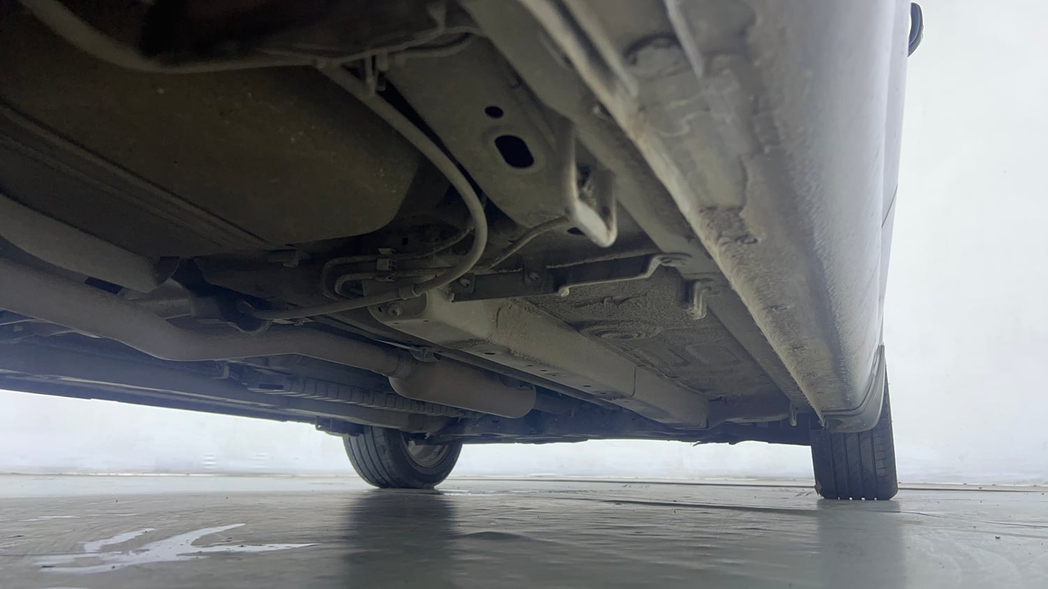 Used 2020 Maruti Suzuki Ciaz Alpha 1.5 AT Petrol Automatic extra REAR RIGHT UNDERBODY VIEW