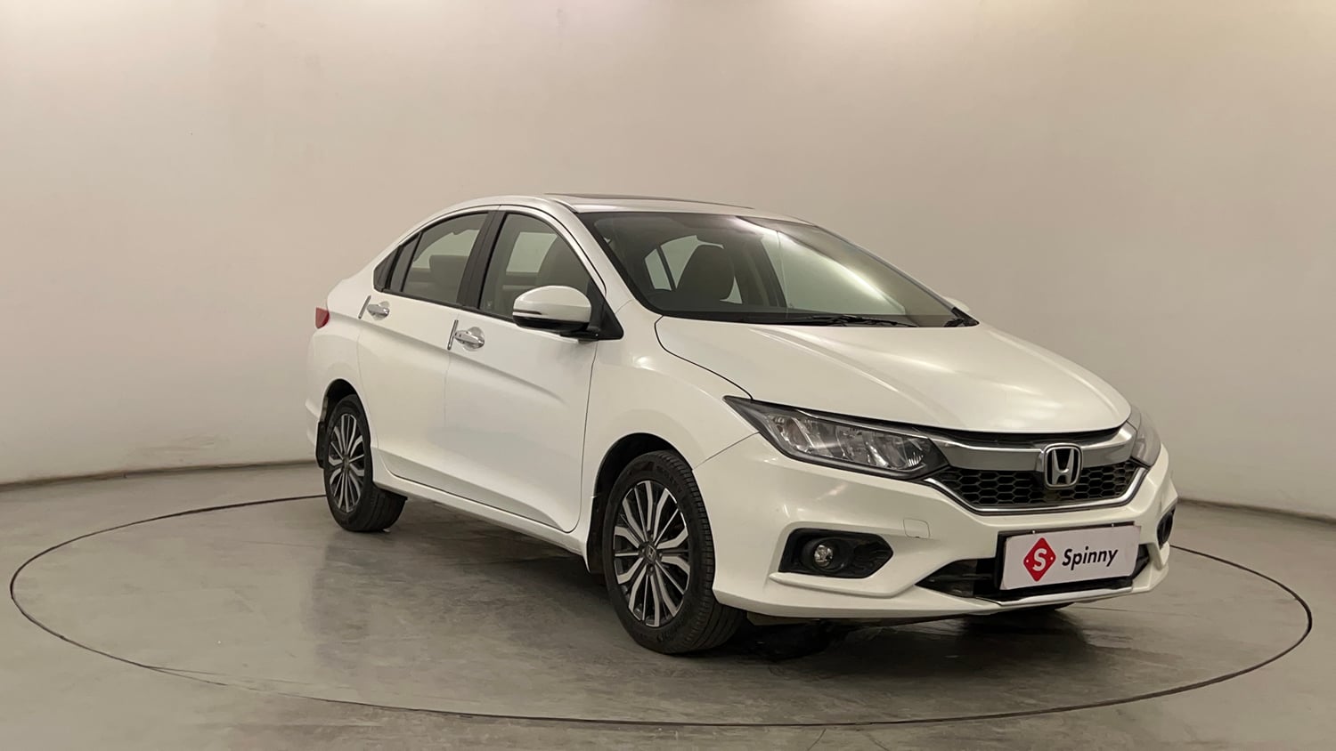 Used 2017 Honda City ZX CVT Petrol Petrol Automatic exterior RIGHT FRONT CORNER VIEW