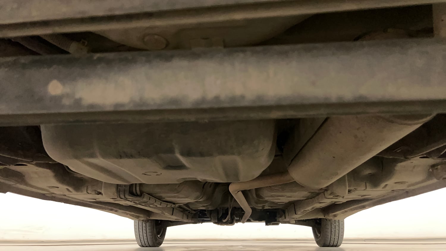 Used 2017 Hyundai Eon Magna + Petrol Manual extra REAR UNDERBODY VIEW (TAKEN FROM REAR)