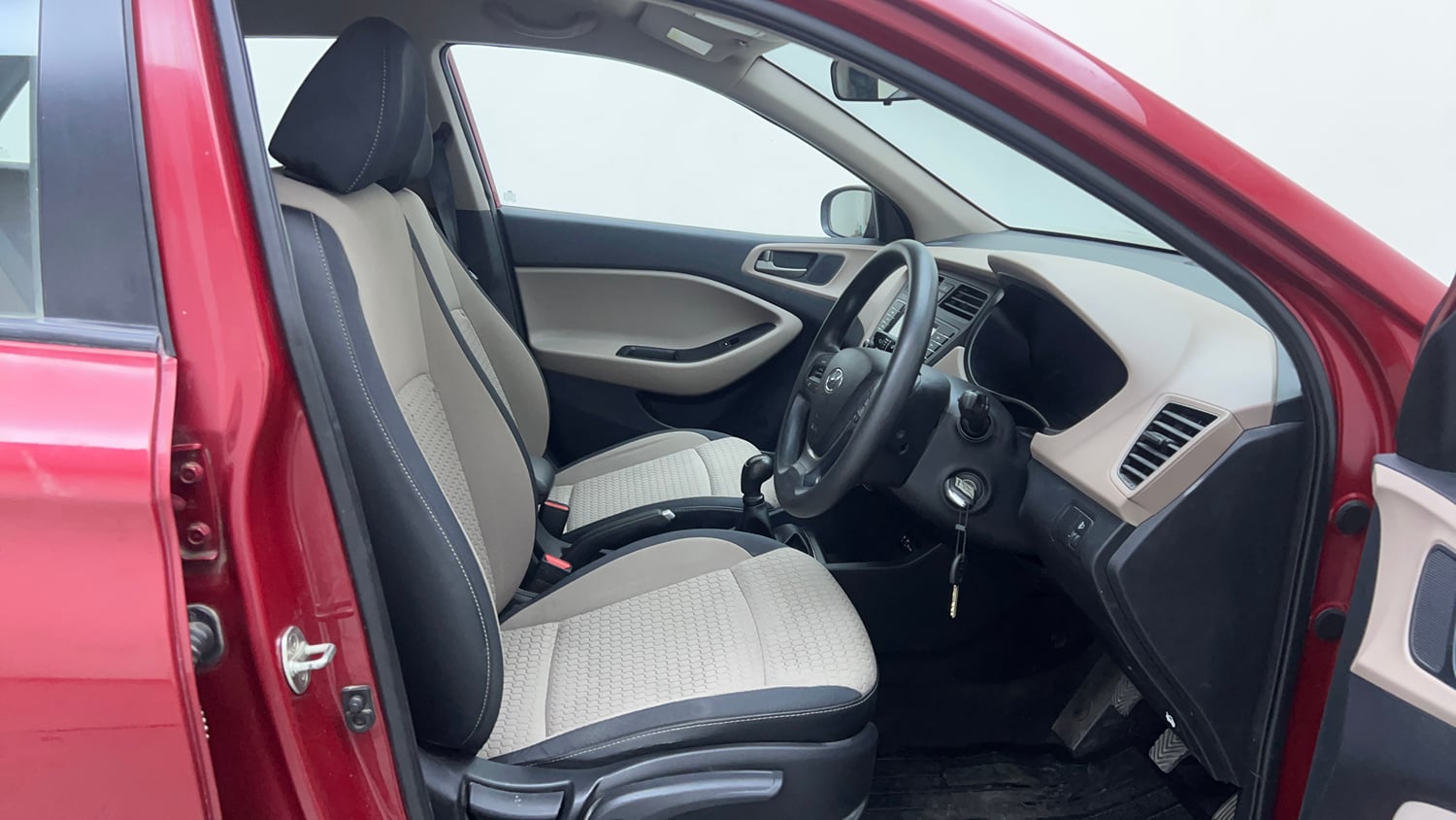 Used 2017 Hyundai Elite i20 Asta 1.2 Petrol Manual interior RIGHT SIDE FRONT DOOR CABIN VIEW