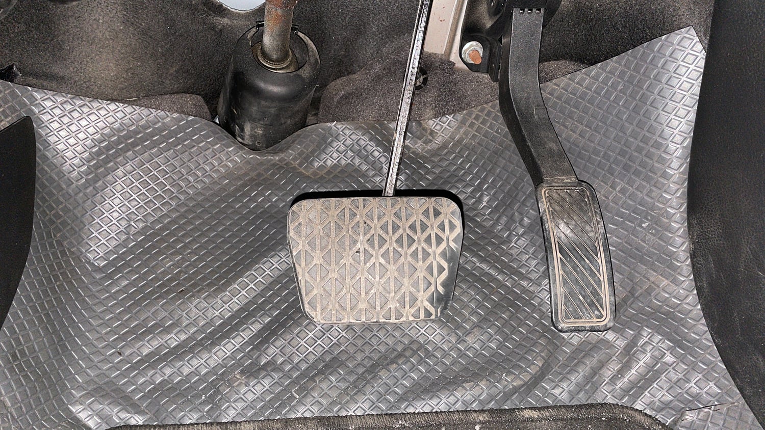 Used 2019 Ford Figo Titanium 1.5 Ti-VCT AT Petrol Automatic interior PEDALS VIEW