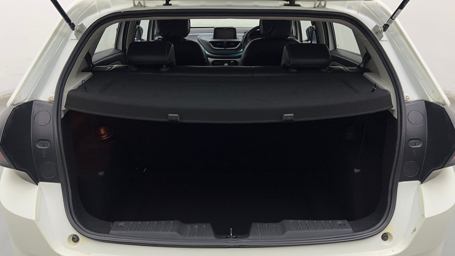 Used 2023 Tata Altroz XZA Petrol Petrol Automatic interior DICKY INSIDE VIEW