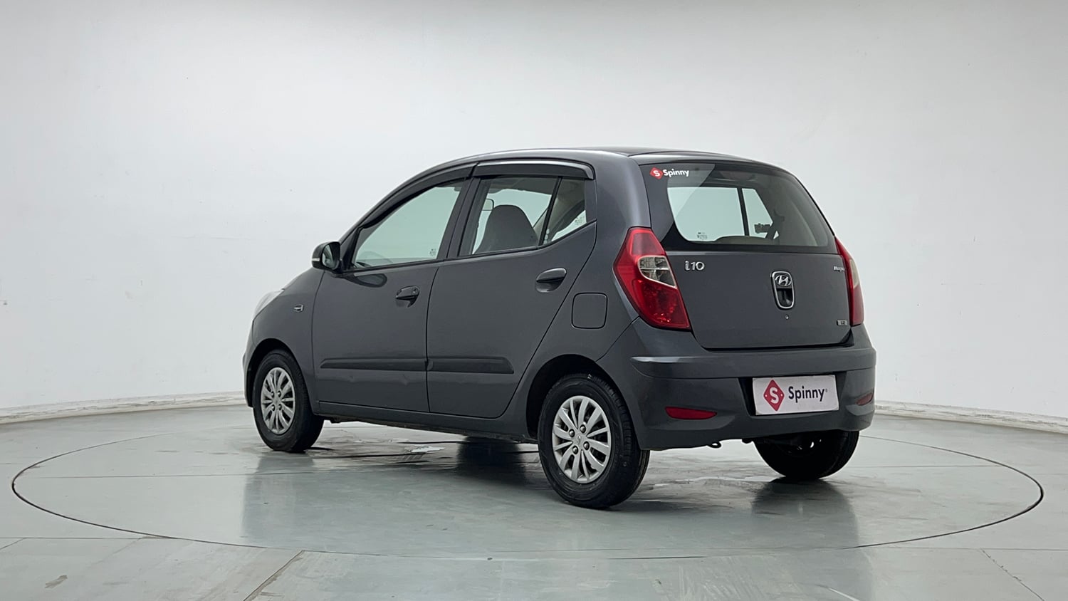 Used 2013 Hyundai i10 Magna 1.2 Kappa2 Petrol Manual exterior LEFT REAR CORNER VIEW