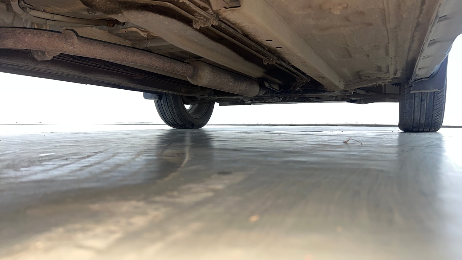 Used 2022 Renault Kiger RXZ Turbo CVT Petrol Automatic extra REAR RIGHT UNDERBODY VIEW