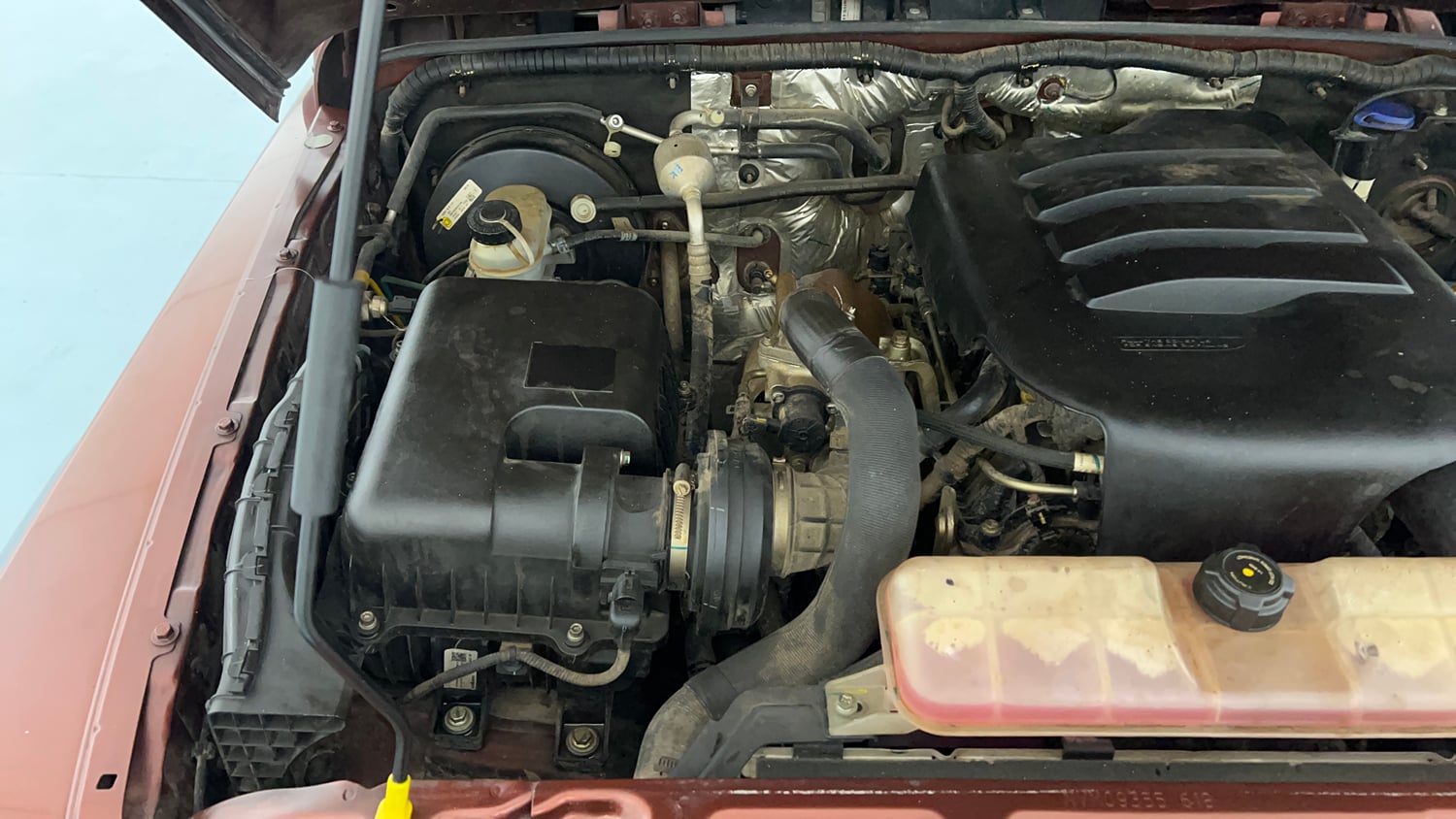 Used 2021 mahindra Thar LX Hard Top Petrol MT 4WD Petrol Manual engine ENGINE RIGHT SIDE VIEW