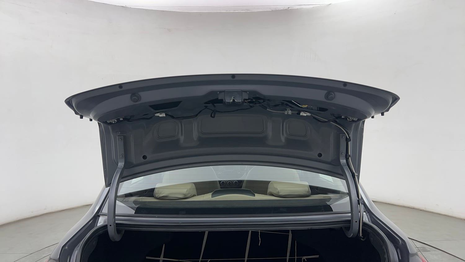 Used 2019 Hyundai Xcent S Petrol Manual interior DICKY DOOR OPEN VIEW