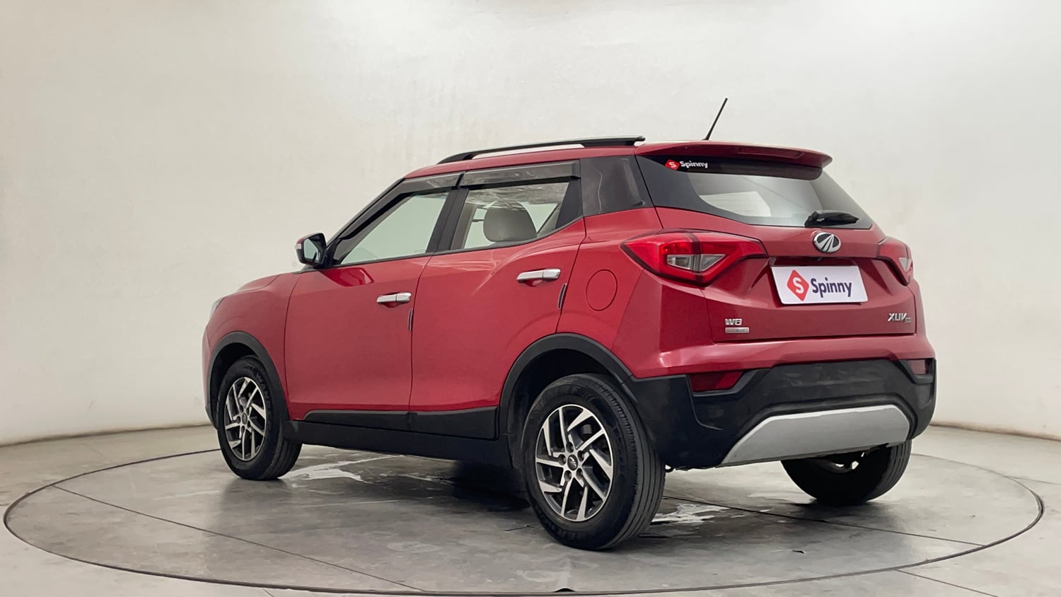 Used 2022 Mahindra XUV 300 W8 (O) 1.5 Diesel AMT Diesel Automatic exterior LEFT REAR CORNER VIEW