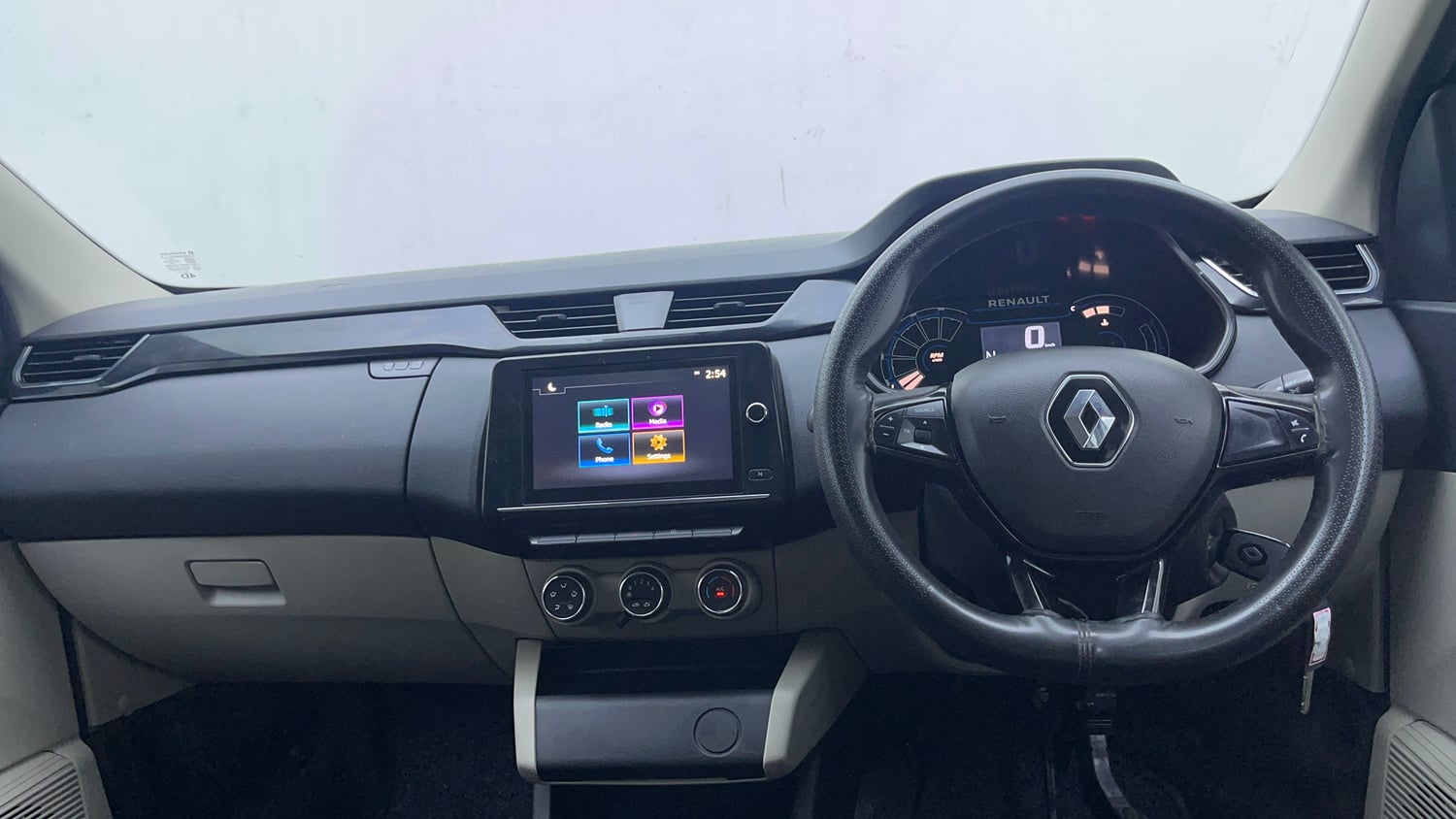 Used 2023 Renault Triber RXT EASY-R AMT Petrol Automatic interior DASHBOARD VIEW