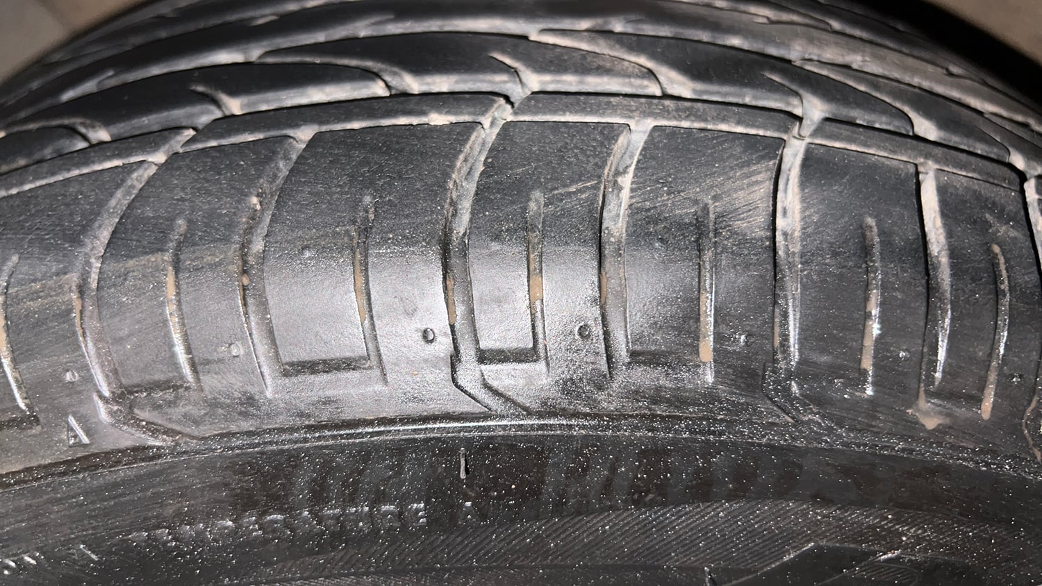 Used 2016 Hyundai Creta 1.6 SX Plus AT Petrol Petrol Automatic tyres LEFT FRONT TYRE TREAD VIEW