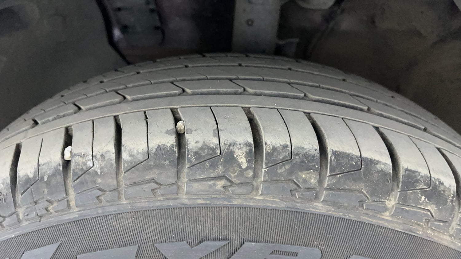 Used 2025 Kia Carens Clavis HTK 1.5 Petrol MT Petrol Manual tyres LEFT FRONT TYRE TREAD VIEW