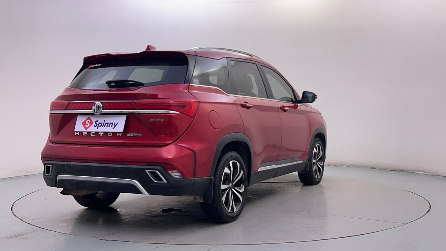 Used 2024 MG Motors Hector Plus Savvy Pro 1.5 Turbo Petrol CVT 7 STR Petrol Automatic exterior RIGHT REAR CORNER VIEW