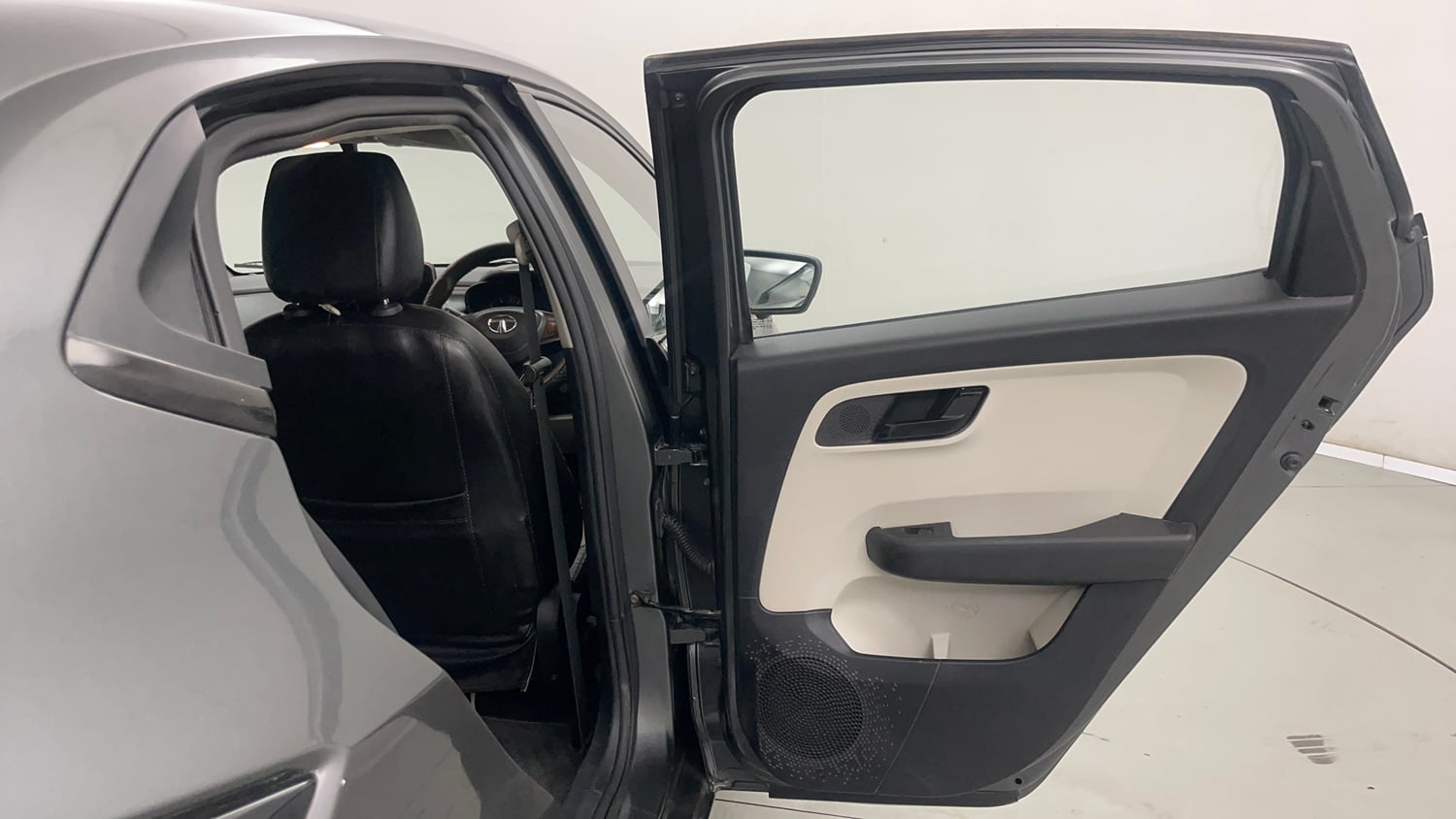 Used 2022 Tata Altroz XM Plus Petrol Petrol Manual interior RIGHT REAR DOOR OPEN VIEW